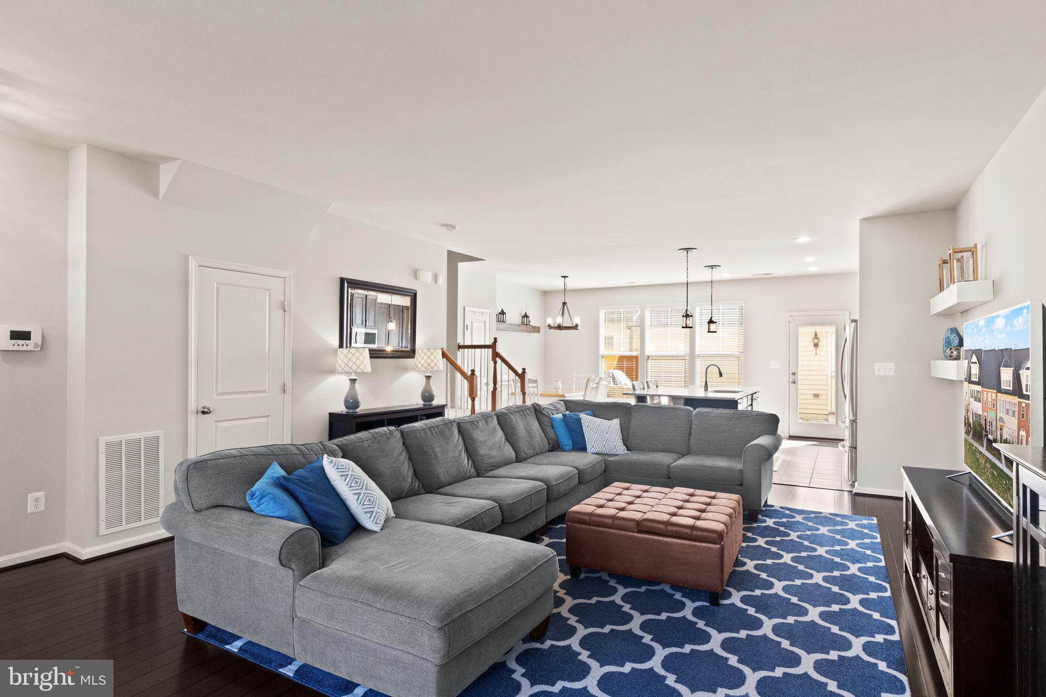 PEMBROOKE - Residential