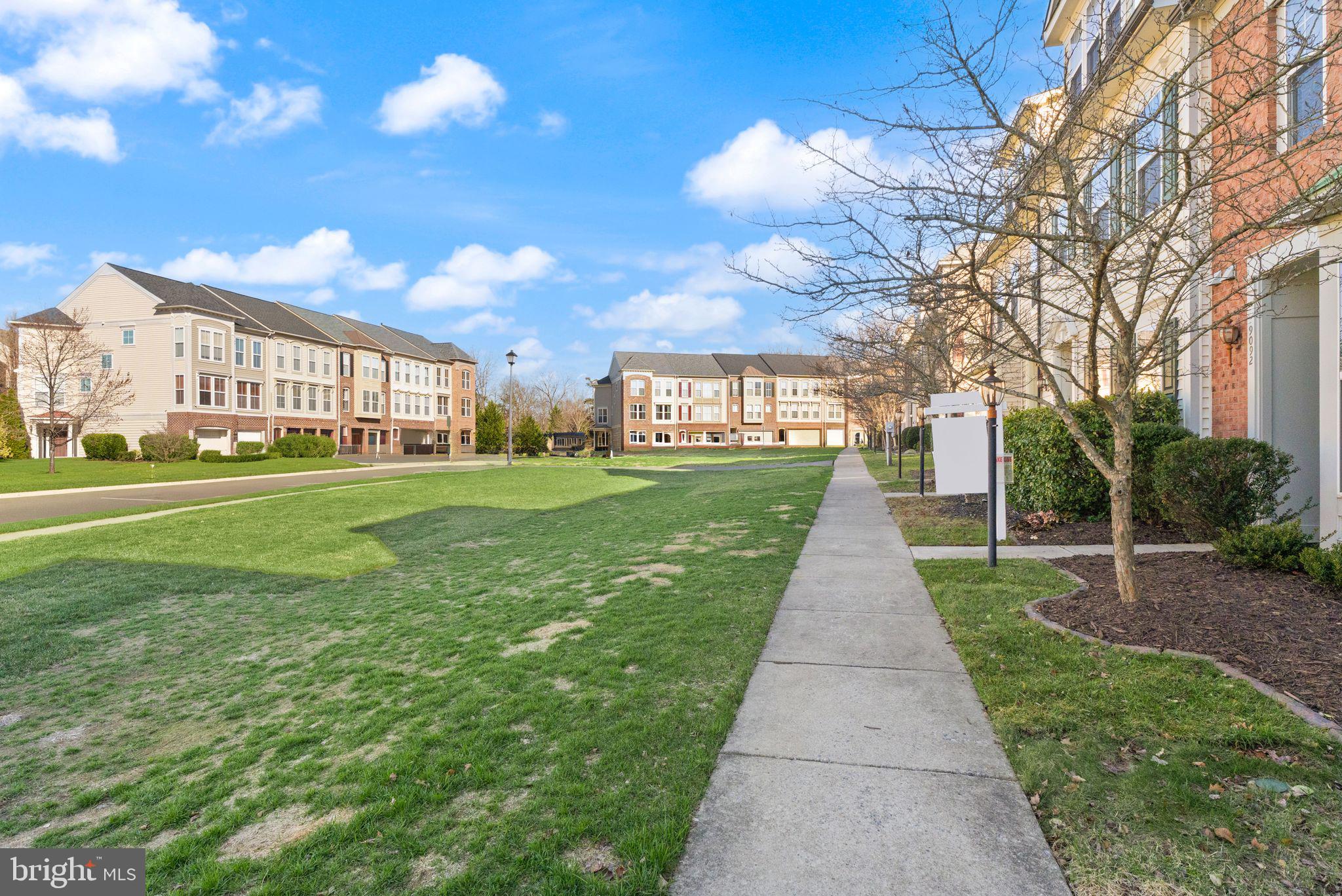 PEMBROOKE - Residential