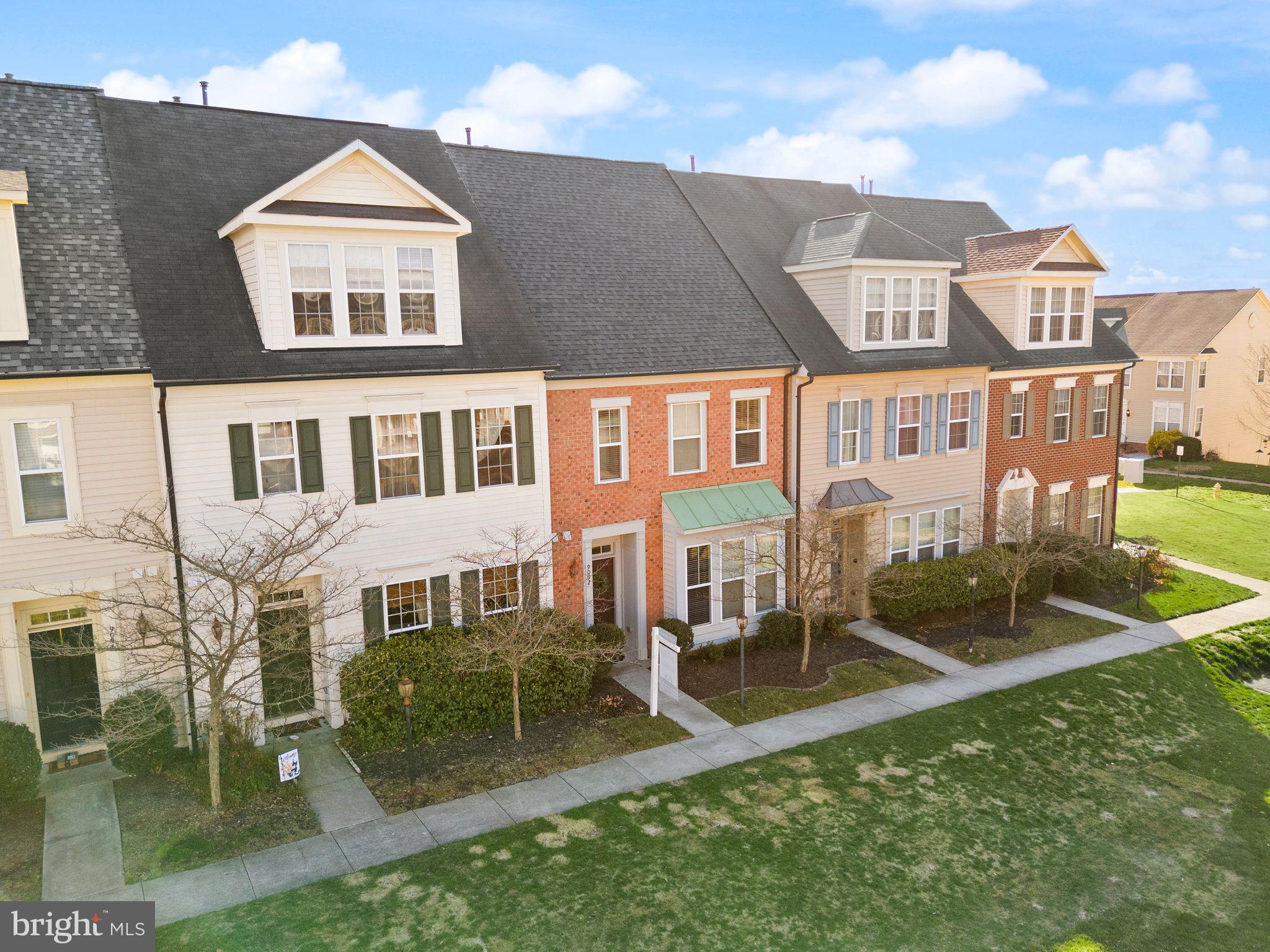 PEMBROOKE - Residential