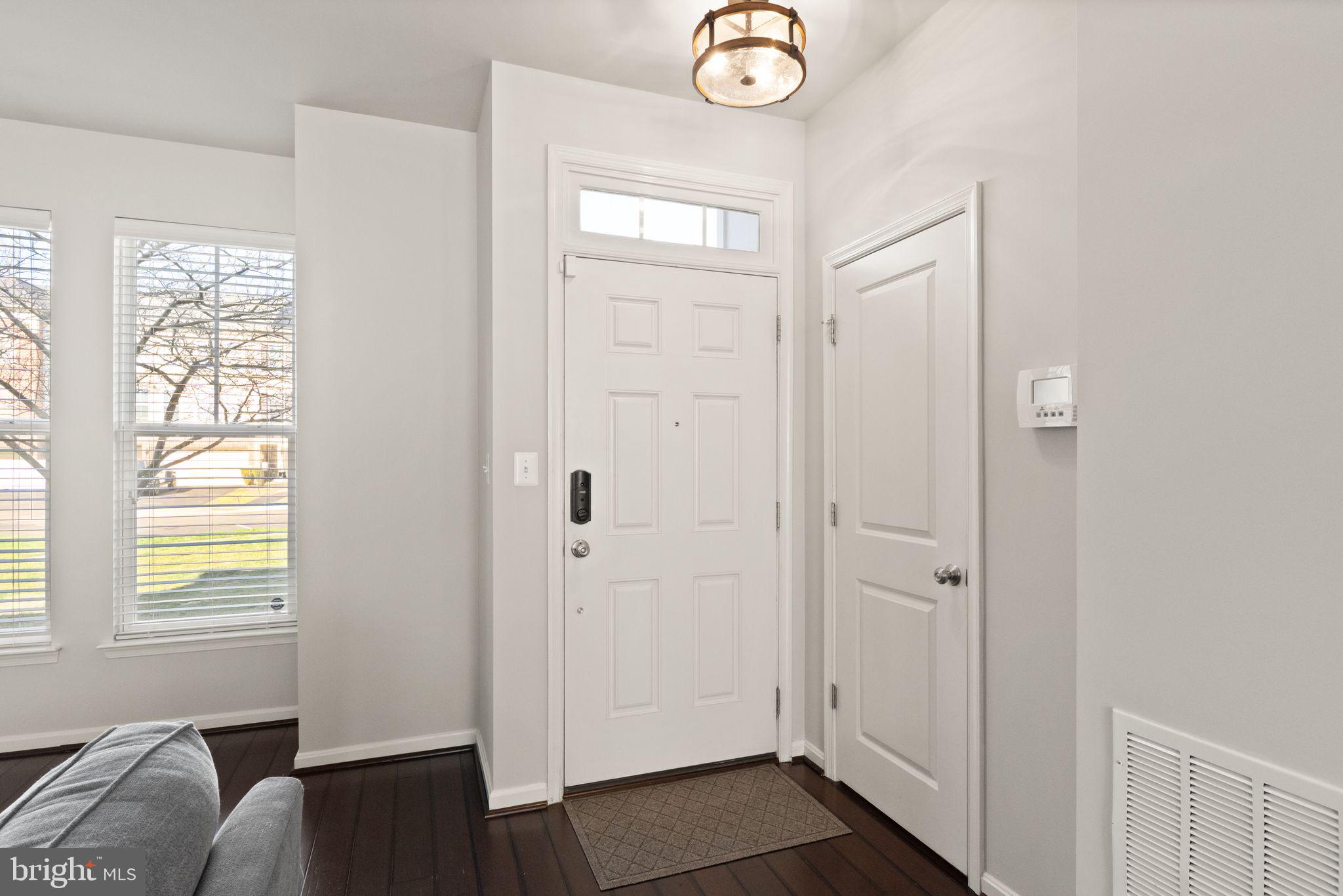 PEMBROOKE - Residential