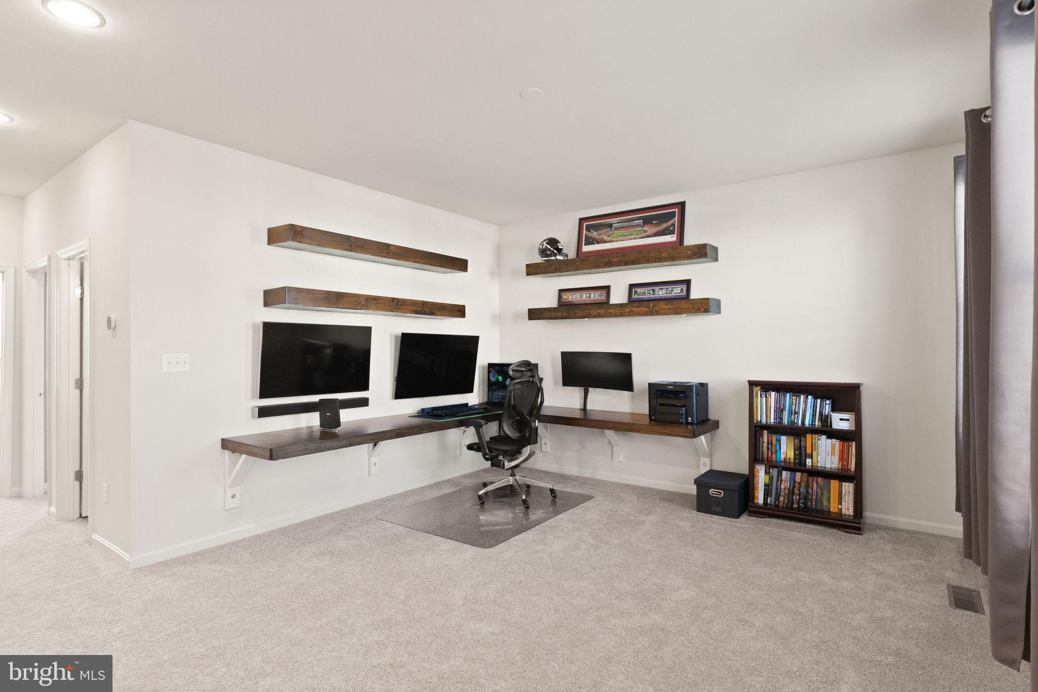 PEMBROOKE - Residential