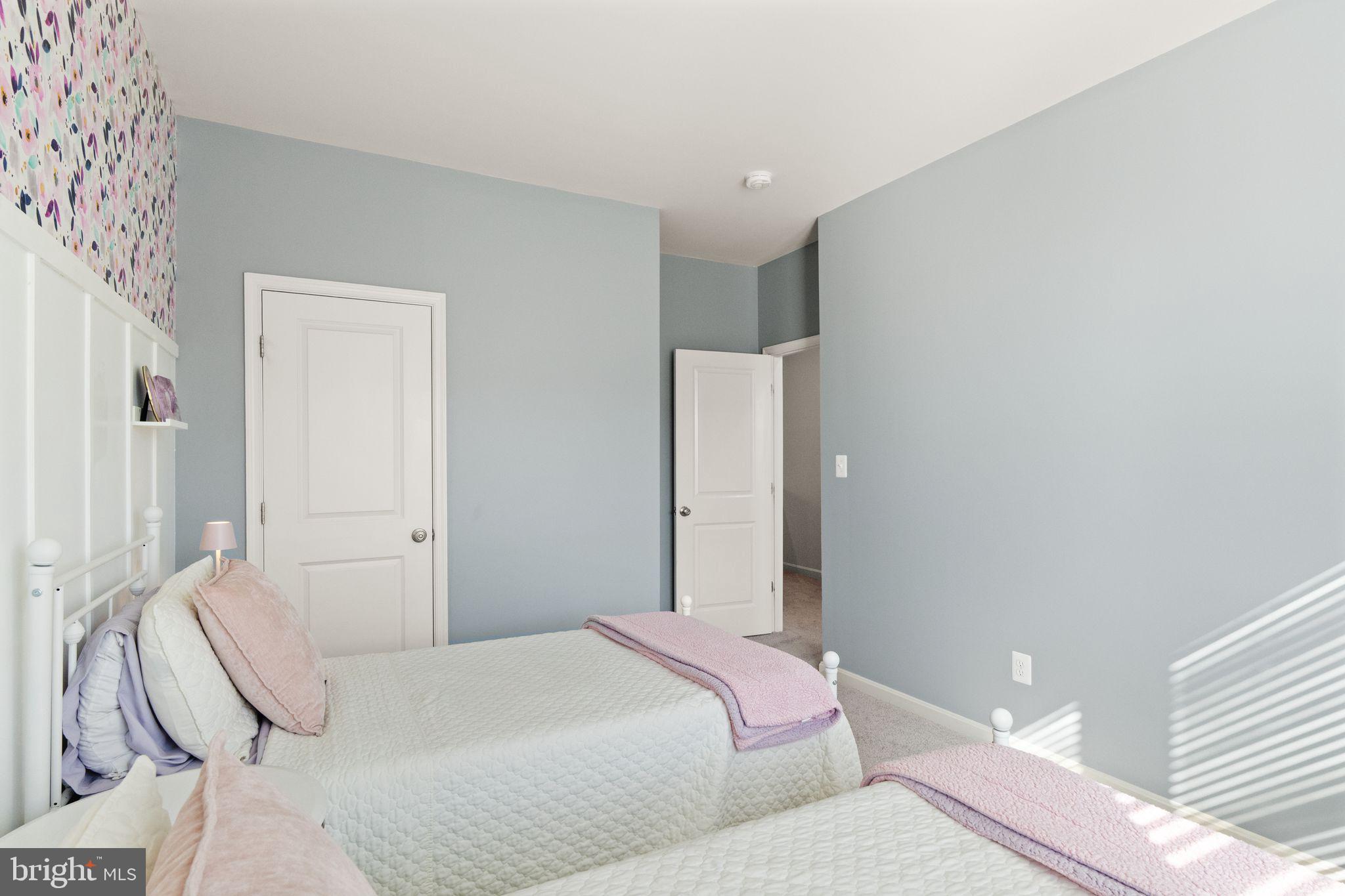 PEMBROOKE - Residential