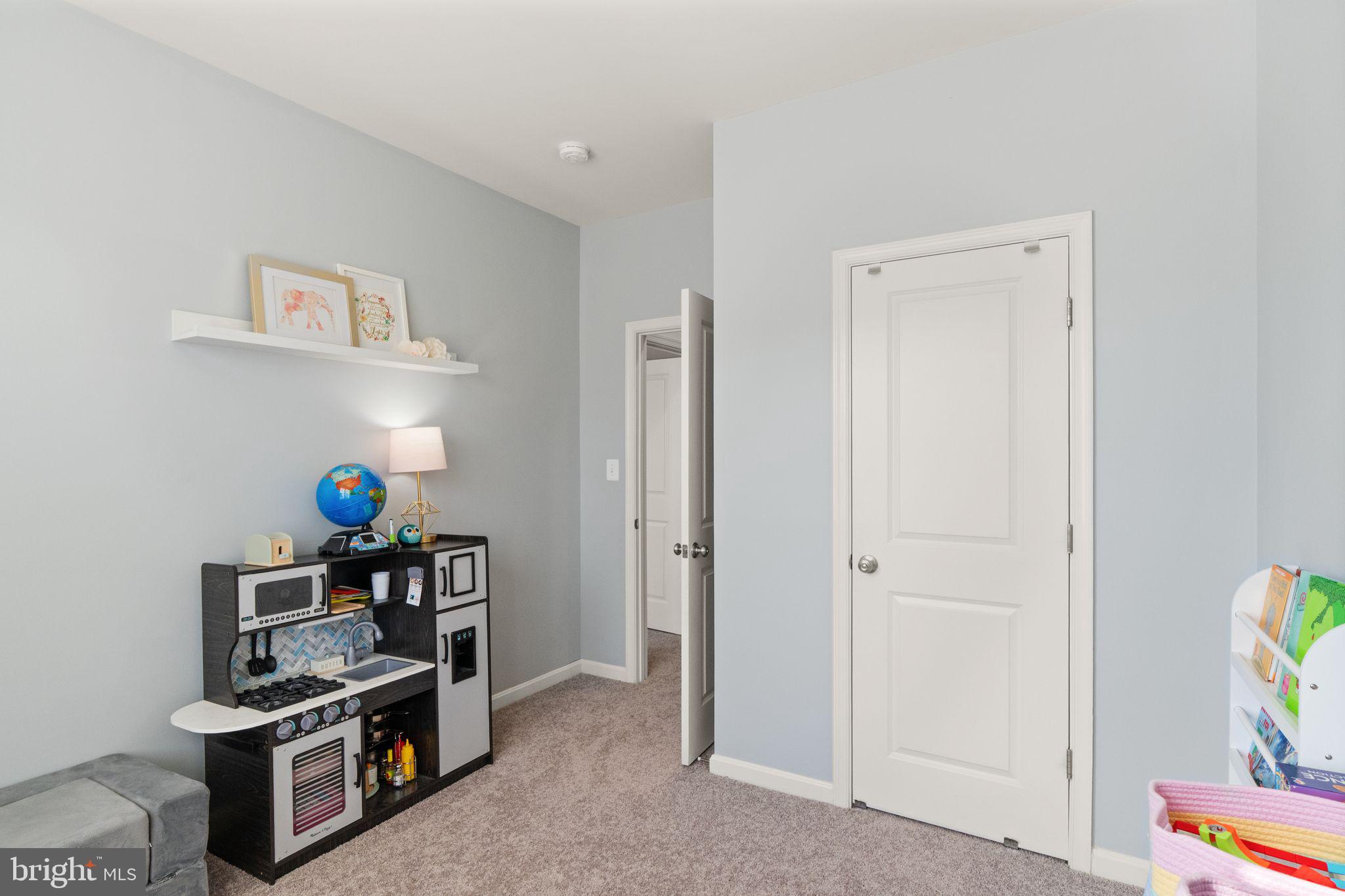 PEMBROOKE - Residential