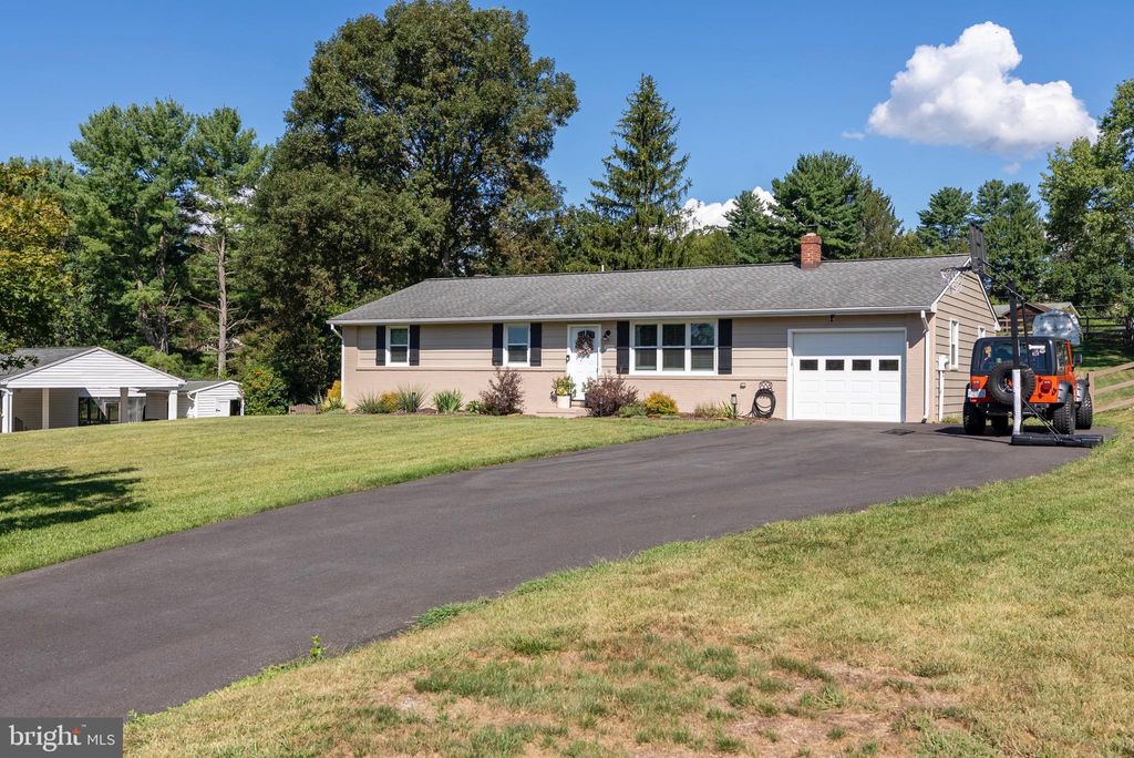 Photo of 2324 Pin Oak Drive, FINKSBURG, MD 21048 (MLS # MDCR2030460)