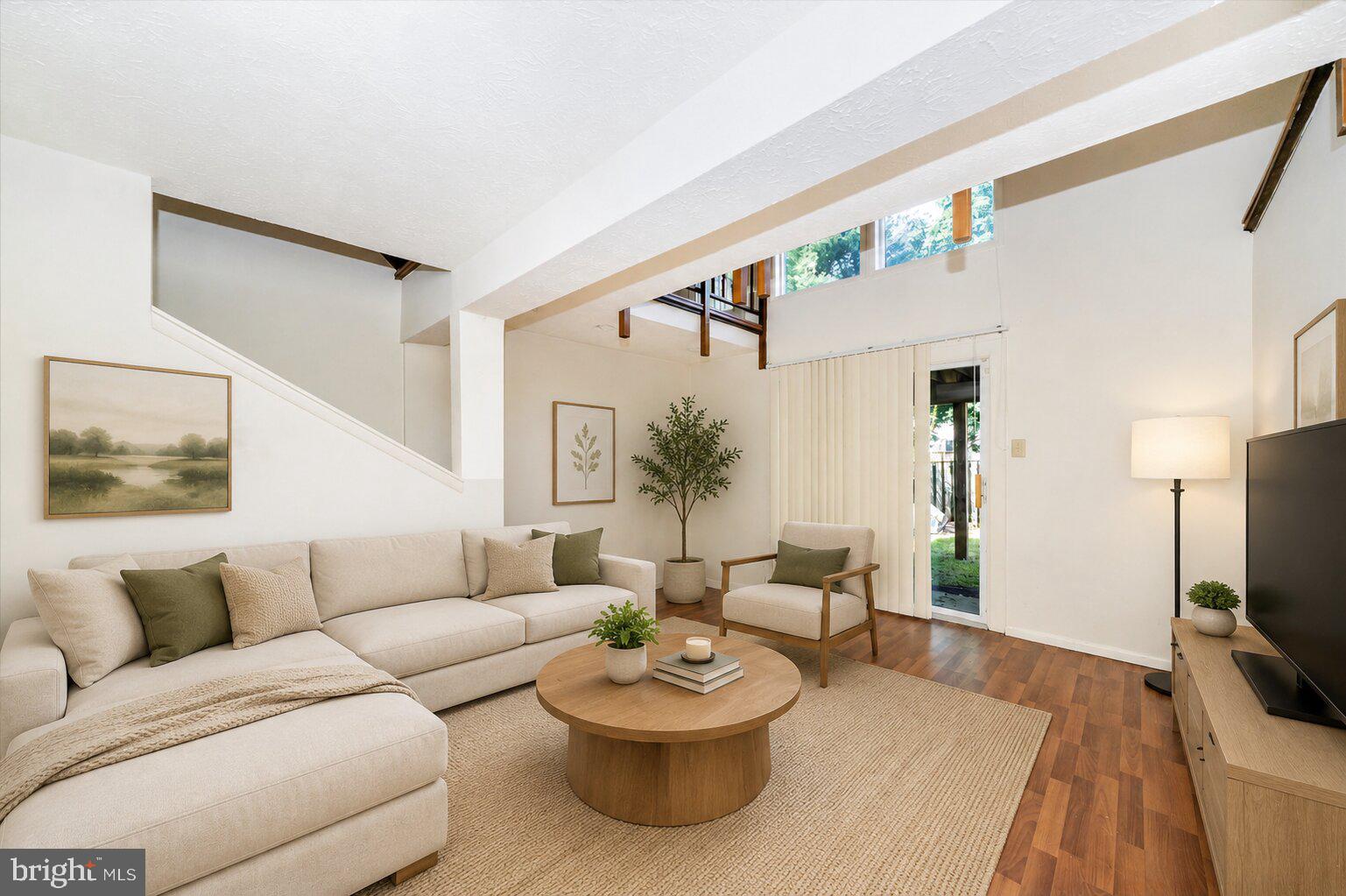 MURRAY HILL - Residential