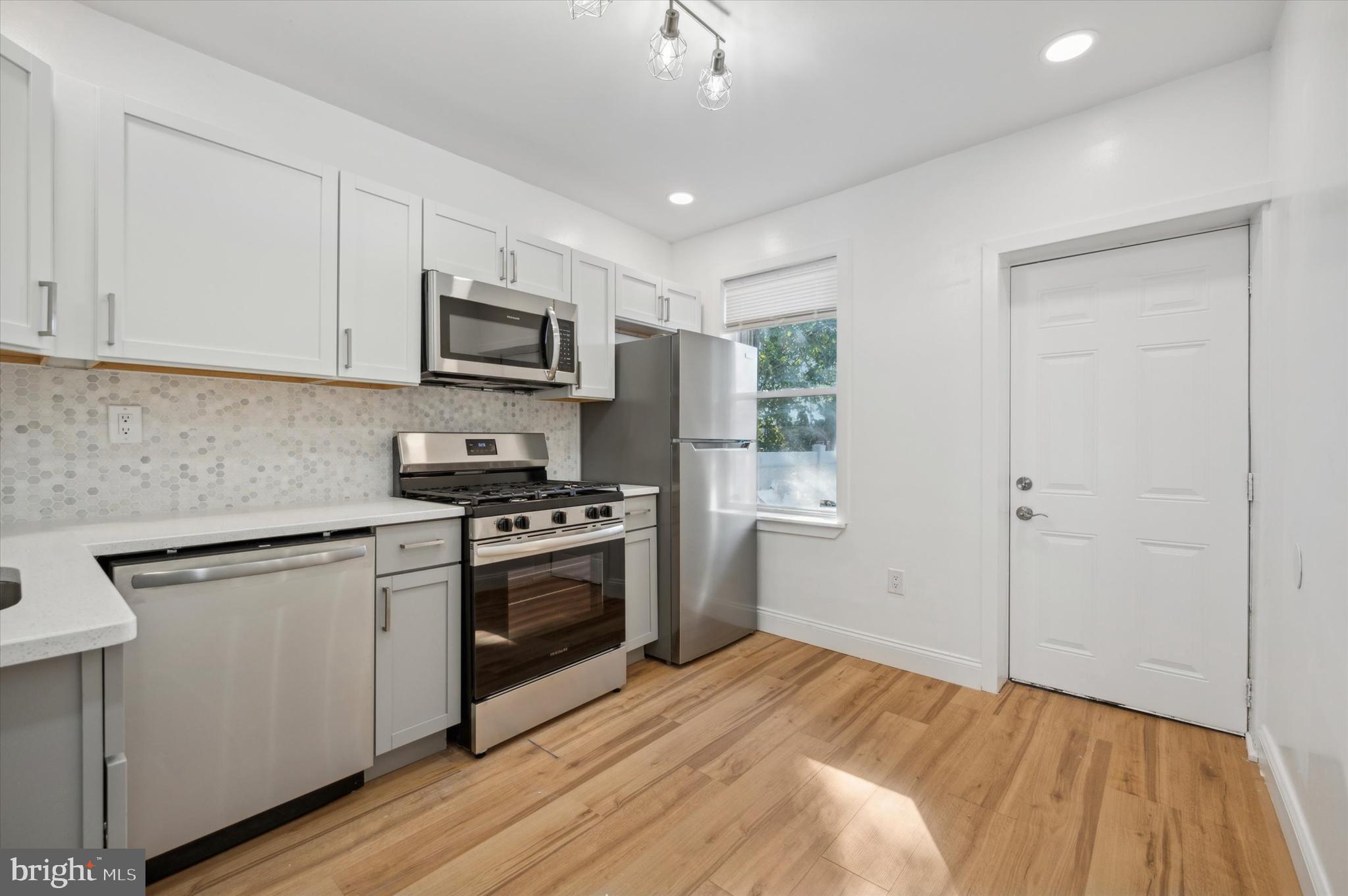 STRAWBERRY MANSION - Residential