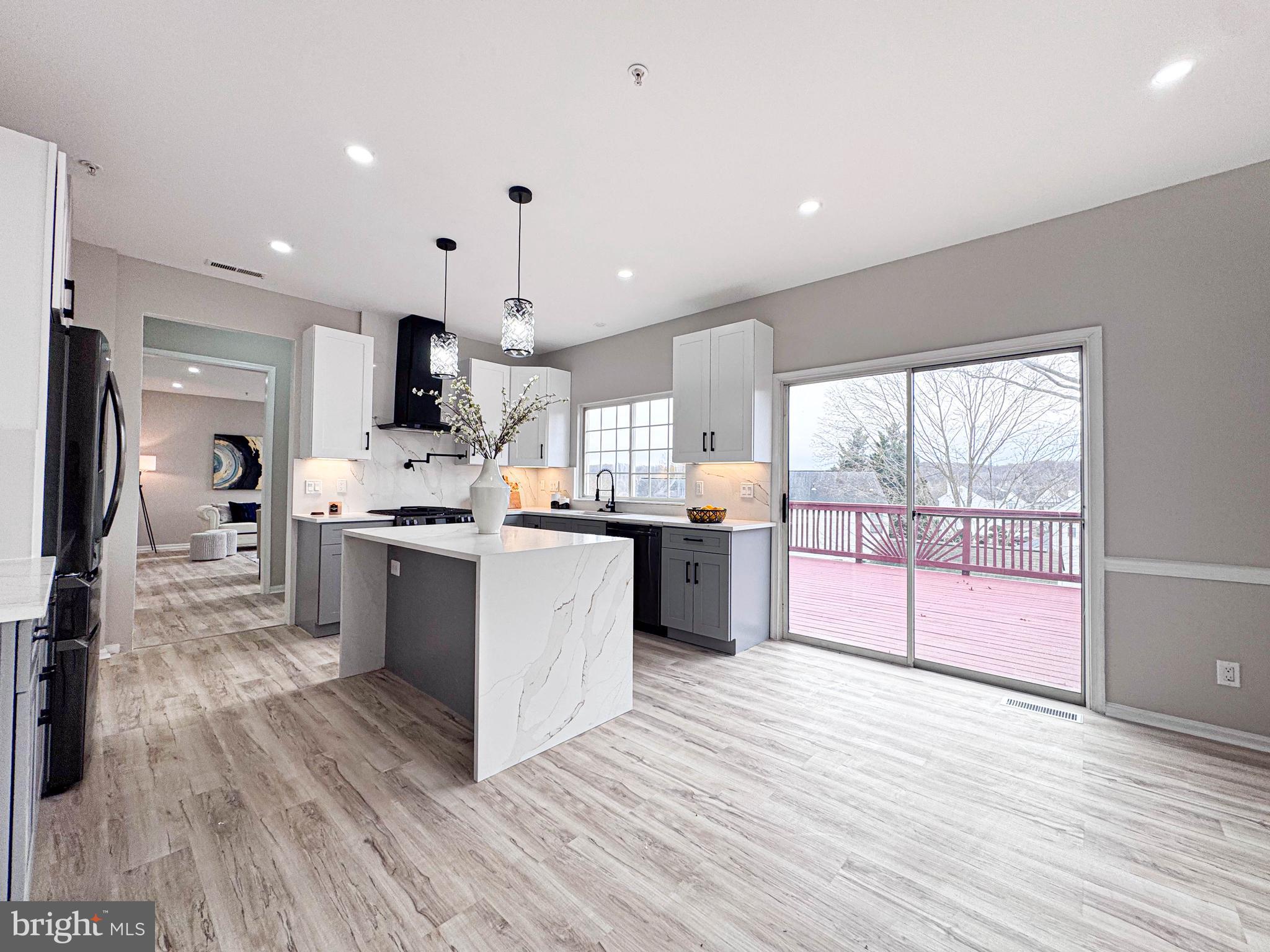 HILLANTRAE - Residential