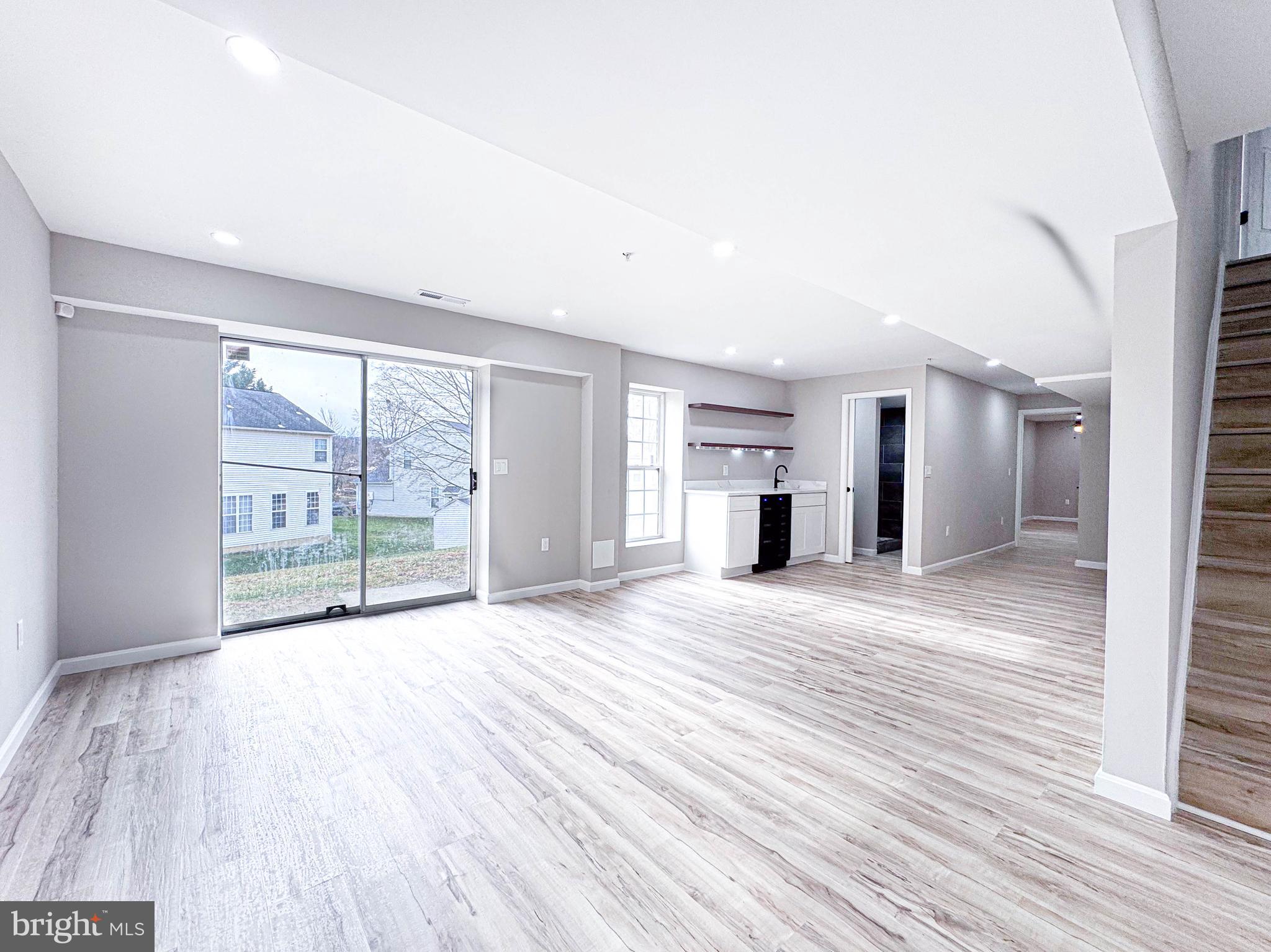 HILLANTRAE - Residential