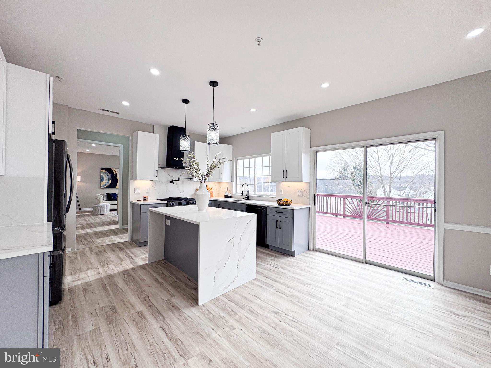 HILLANTRAE - Residential