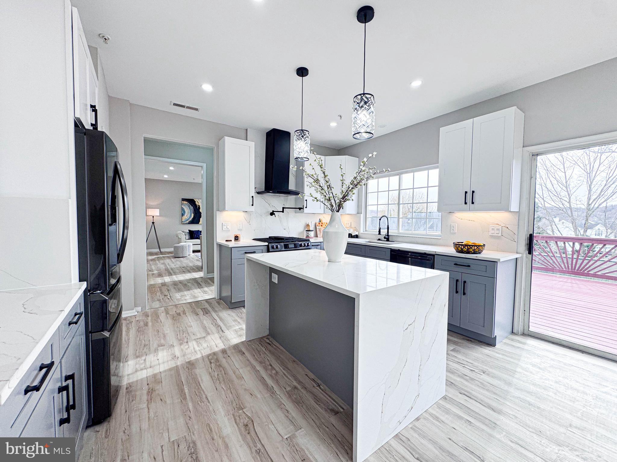 HILLANTRAE - Residential