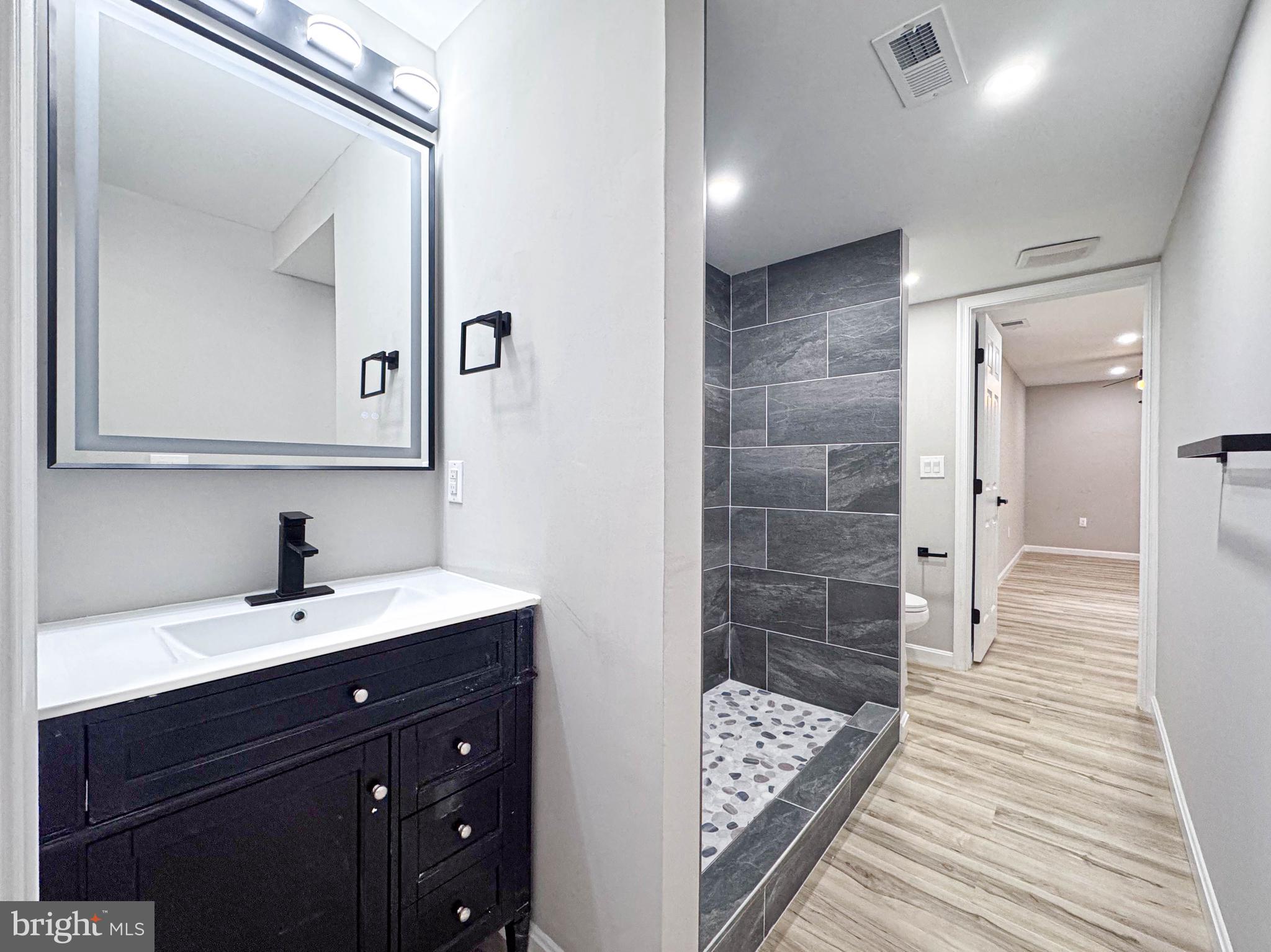 HILLANTRAE - Residential