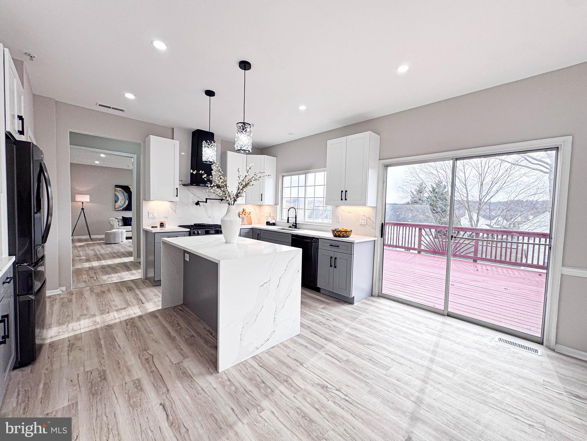 HILLANTRAE - Residential