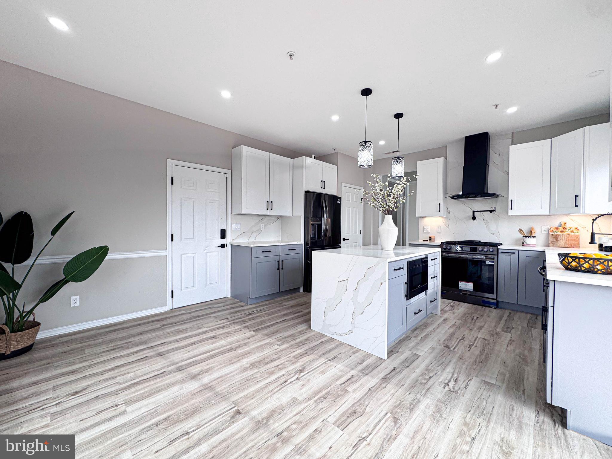 HILLANTRAE - Residential