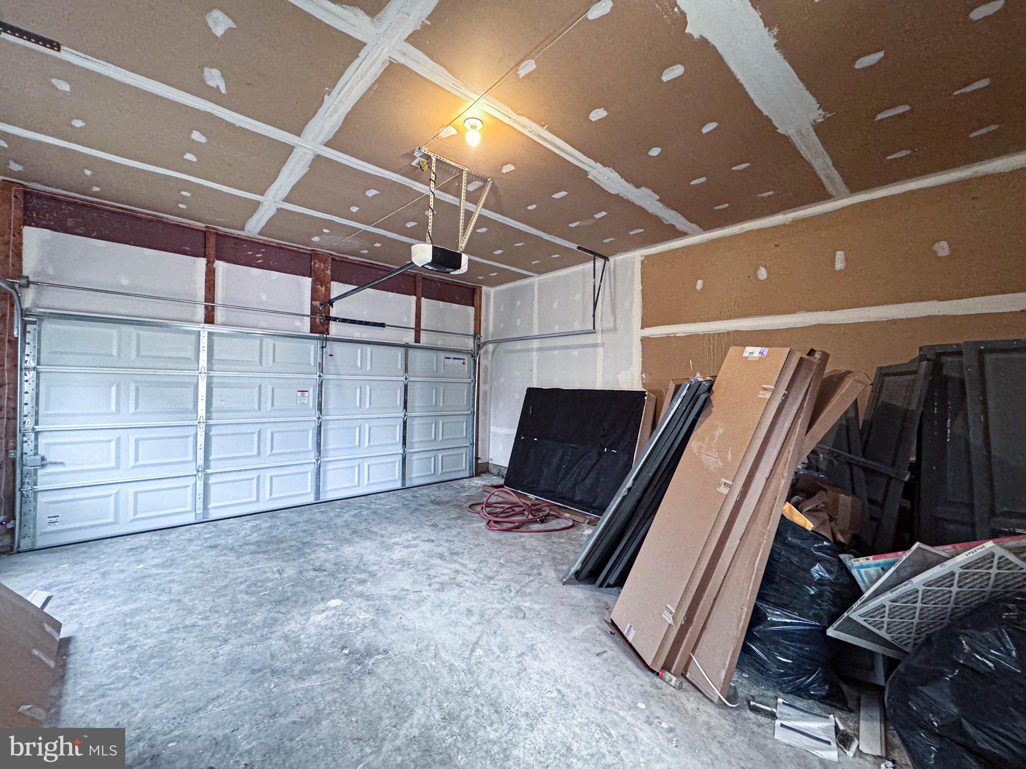 HILLANTRAE - Residential