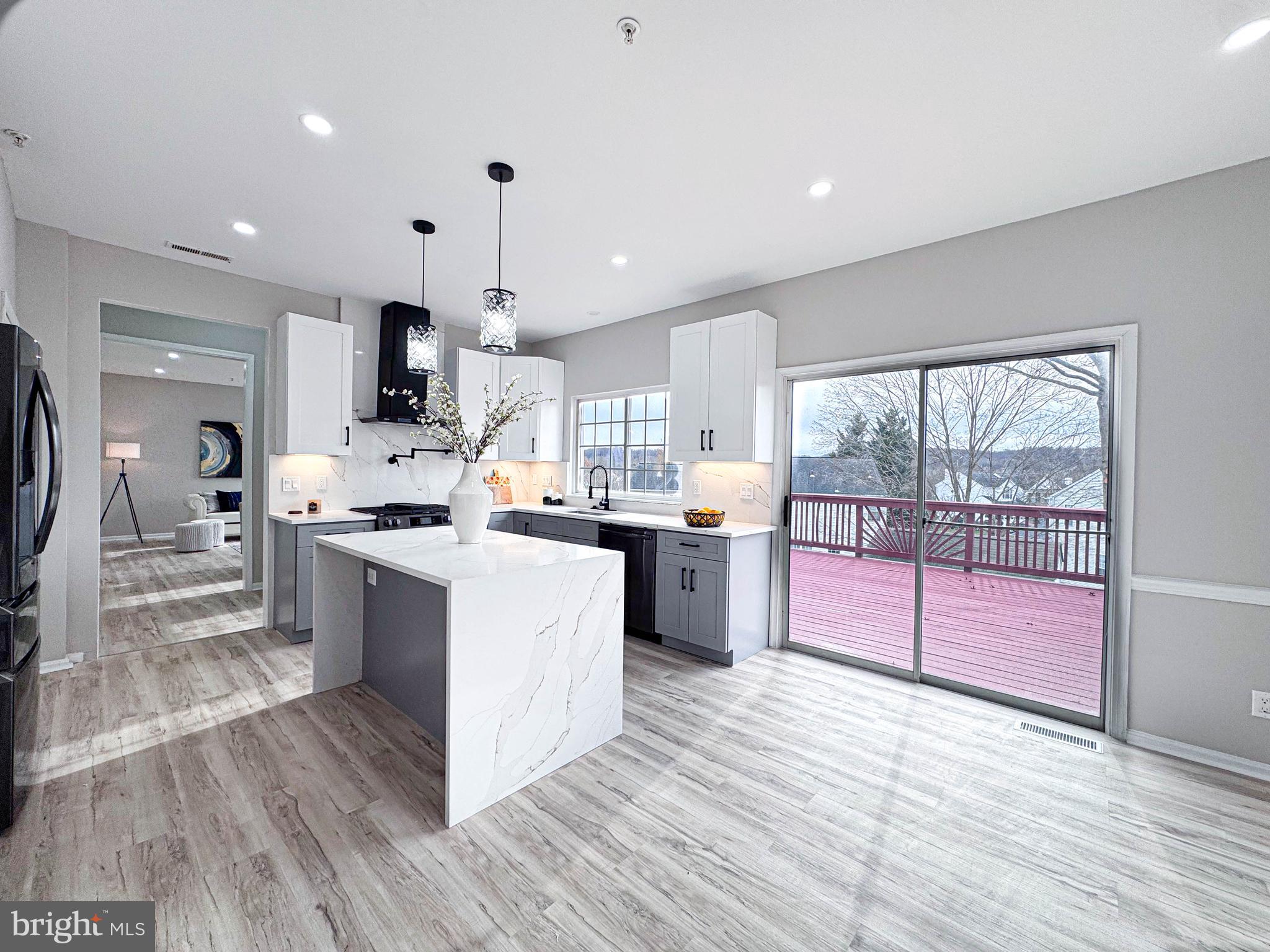 HILLANTRAE - Residential