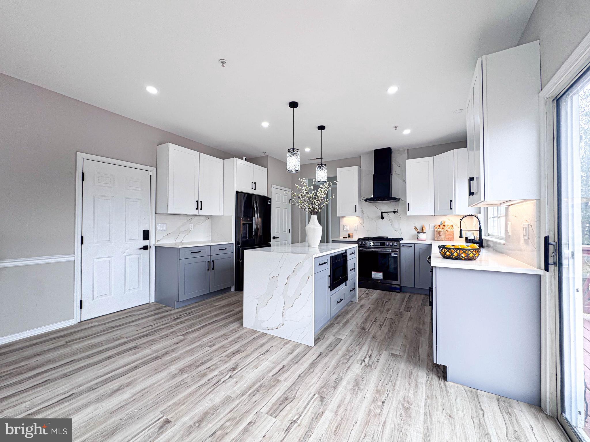 HILLANTRAE - Residential