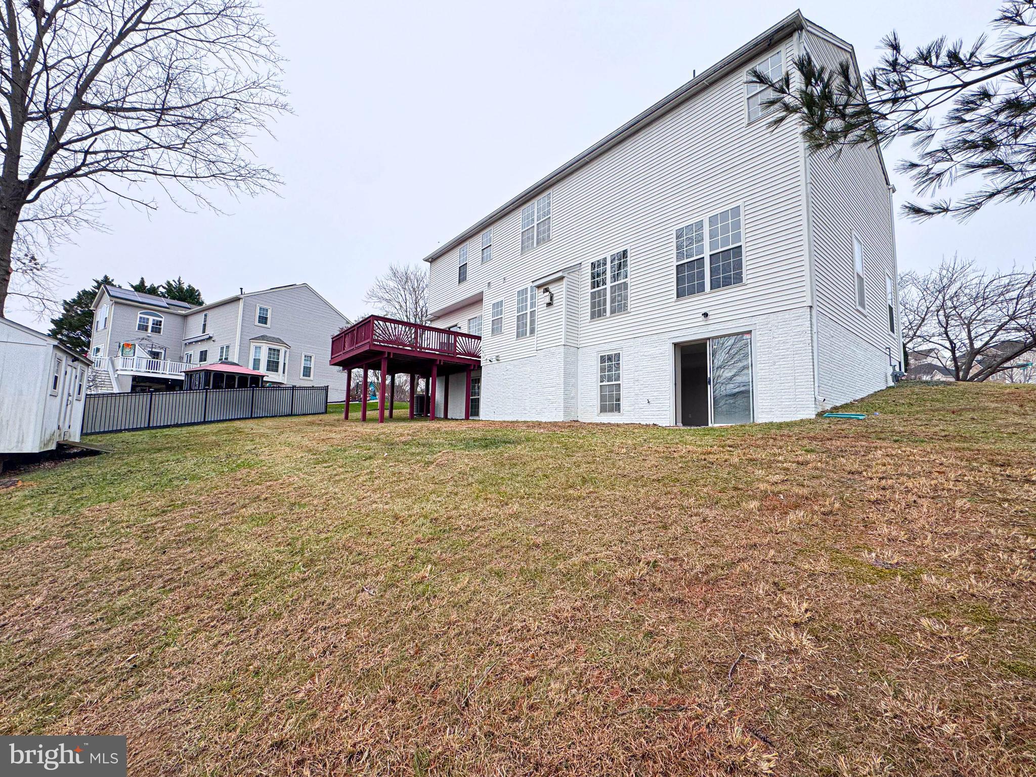 HILLANTRAE - Residential