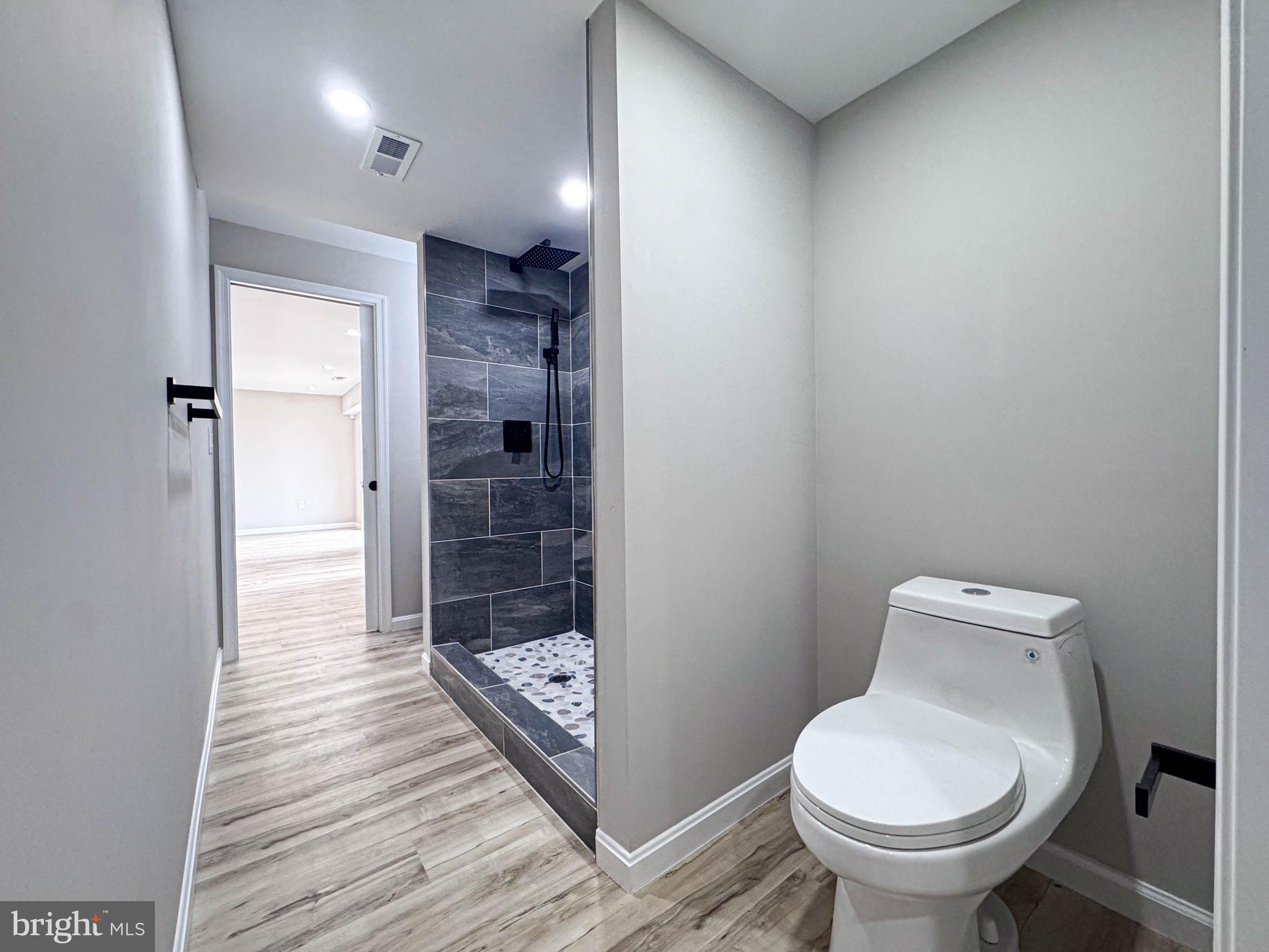 HILLANTRAE - Residential