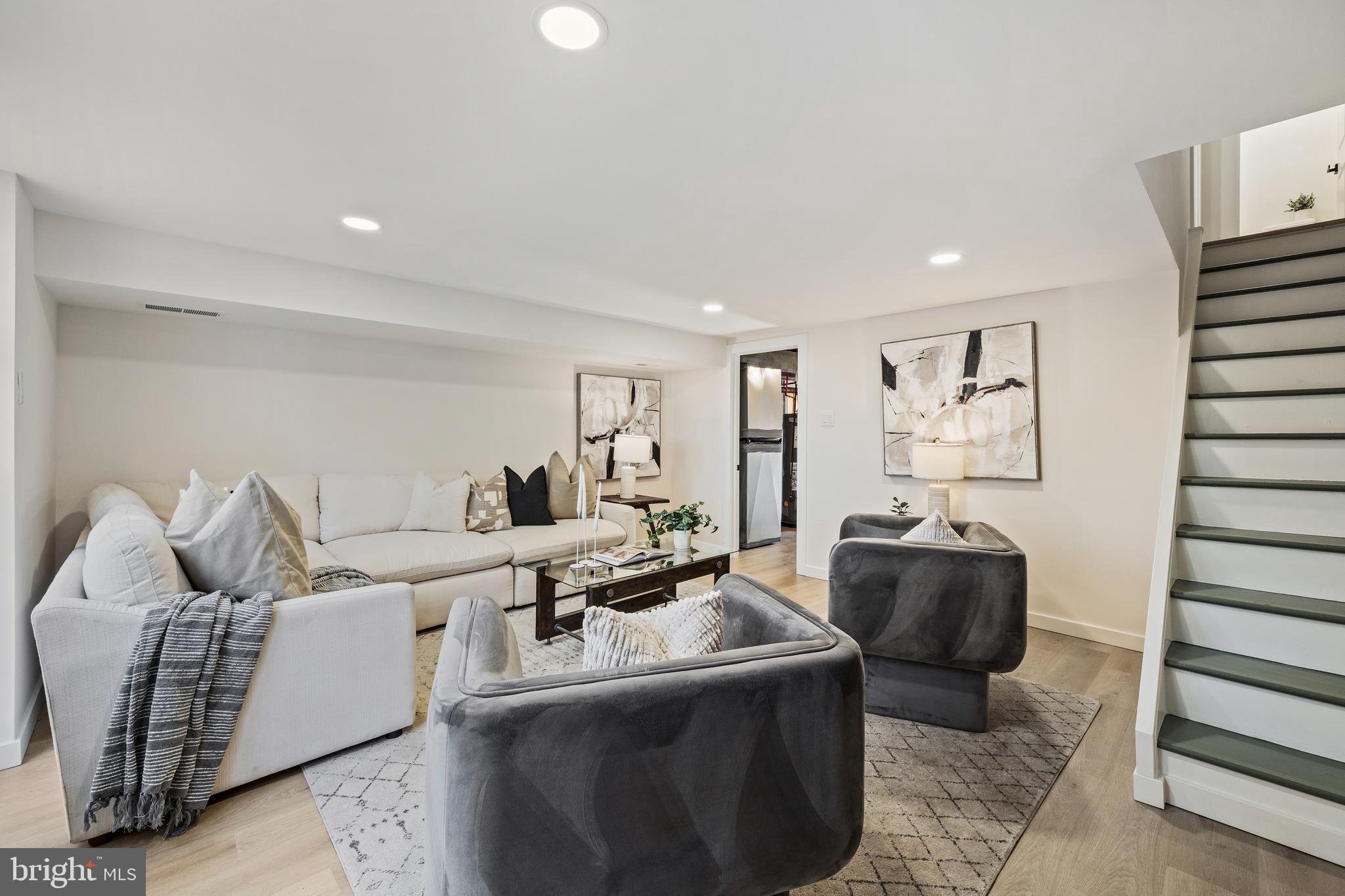 SOMERTON - Residential