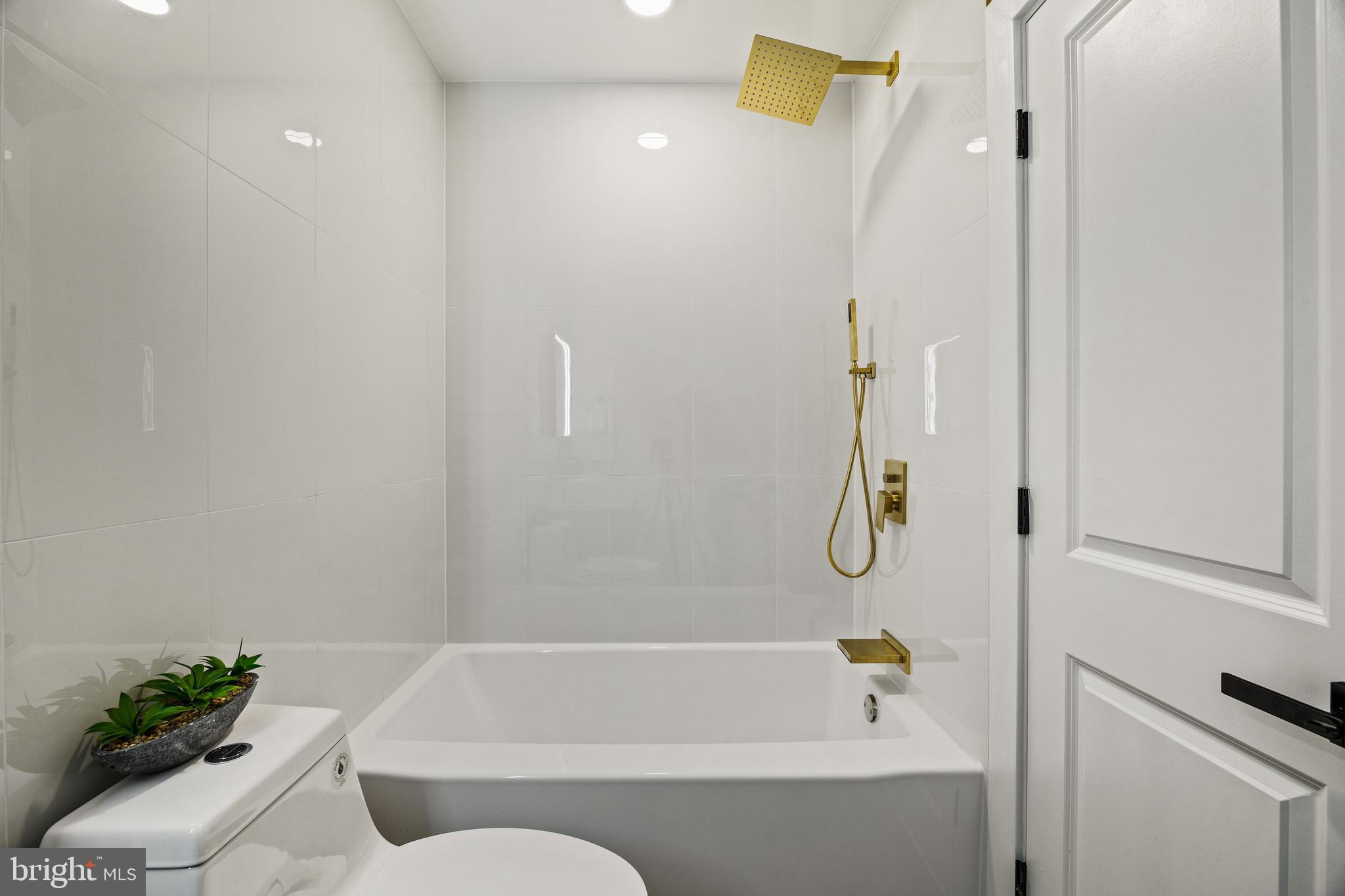 SOMERTON - Residential