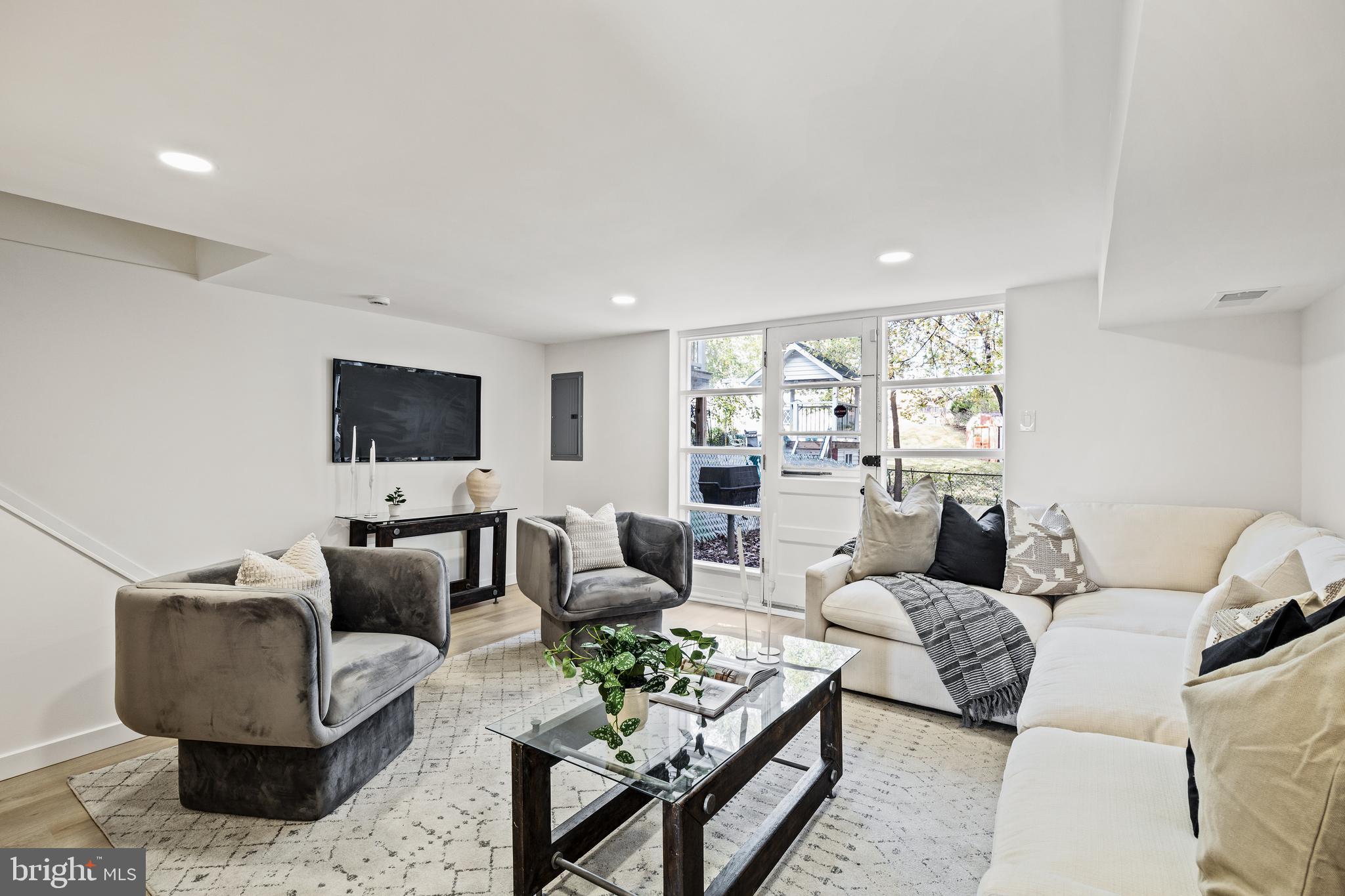 SOMERTON - Residential