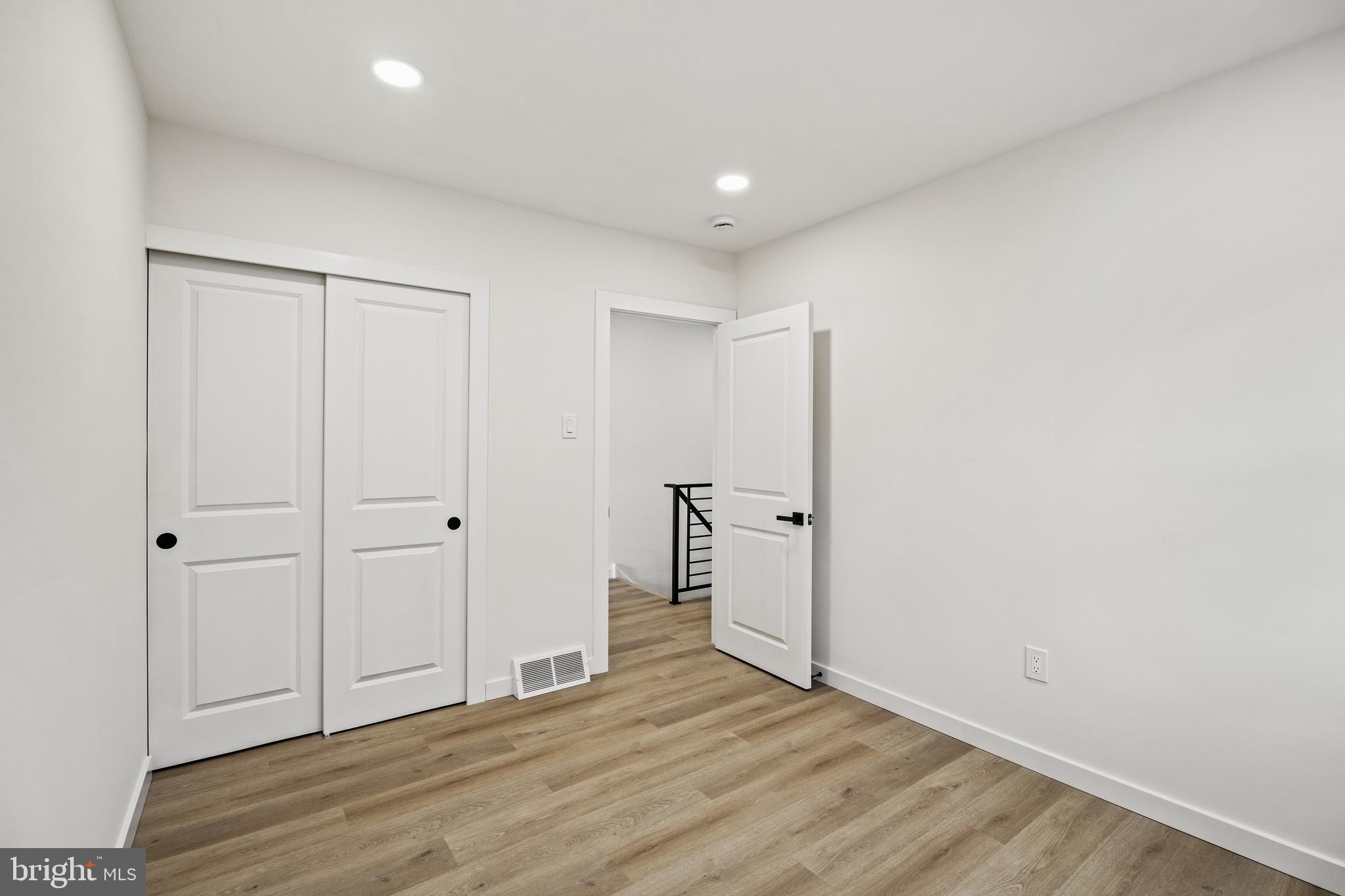 SOMERTON - Residential