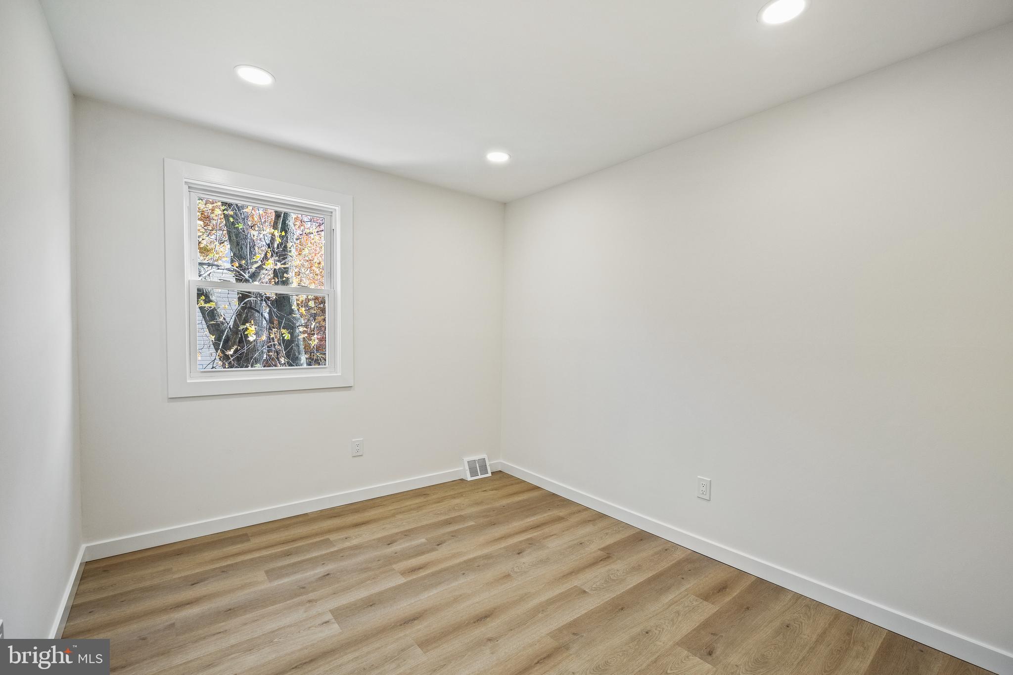 SOMERTON - Residential