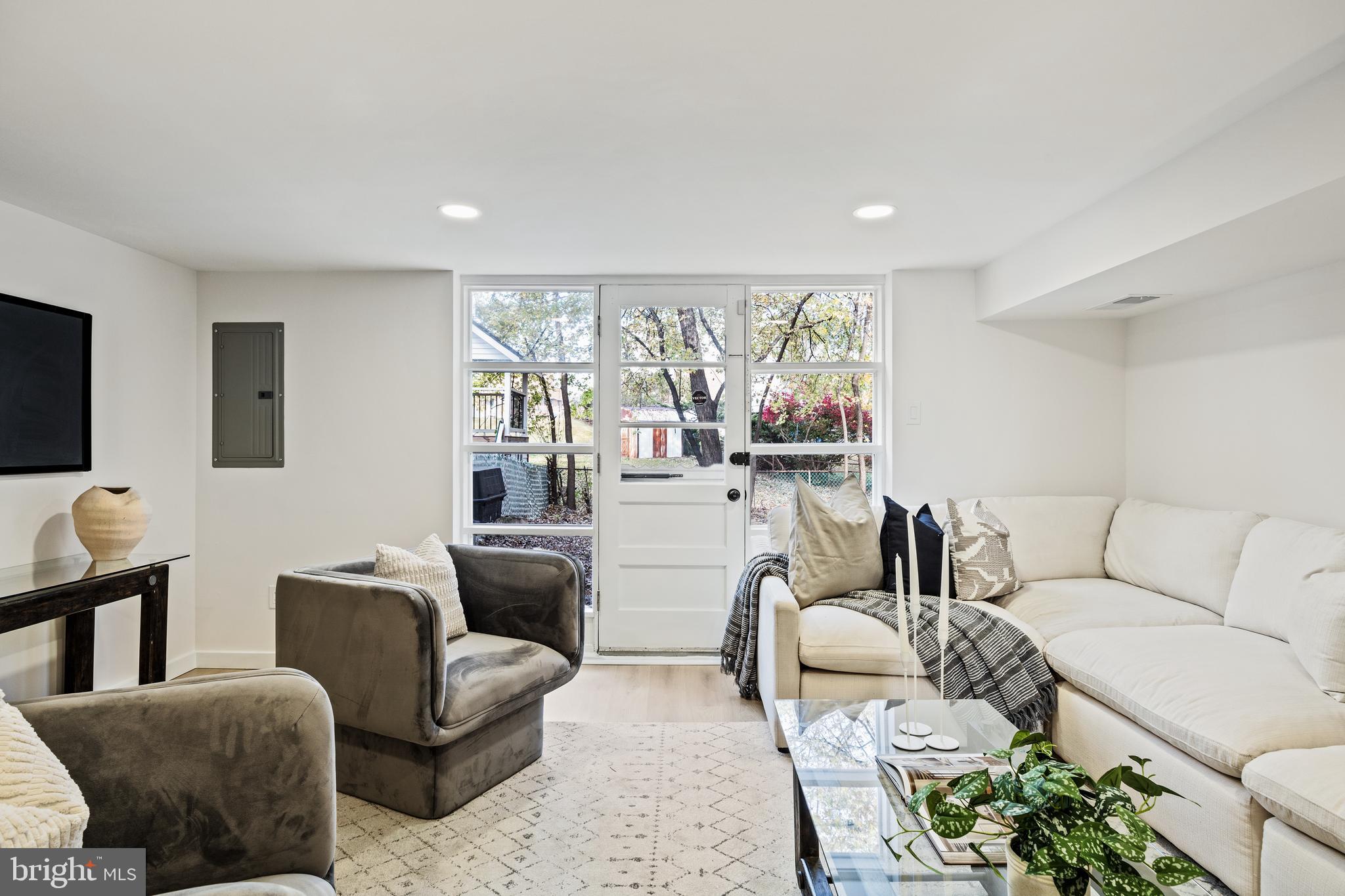 SOMERTON - Residential