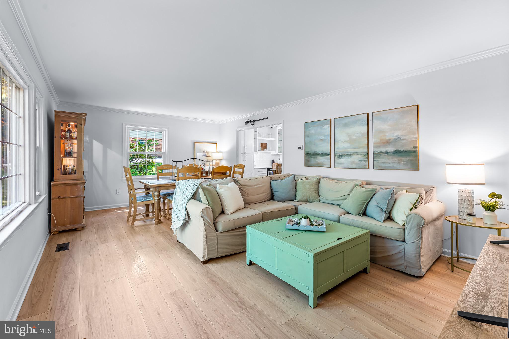 11 SAINT IVES DRIVE