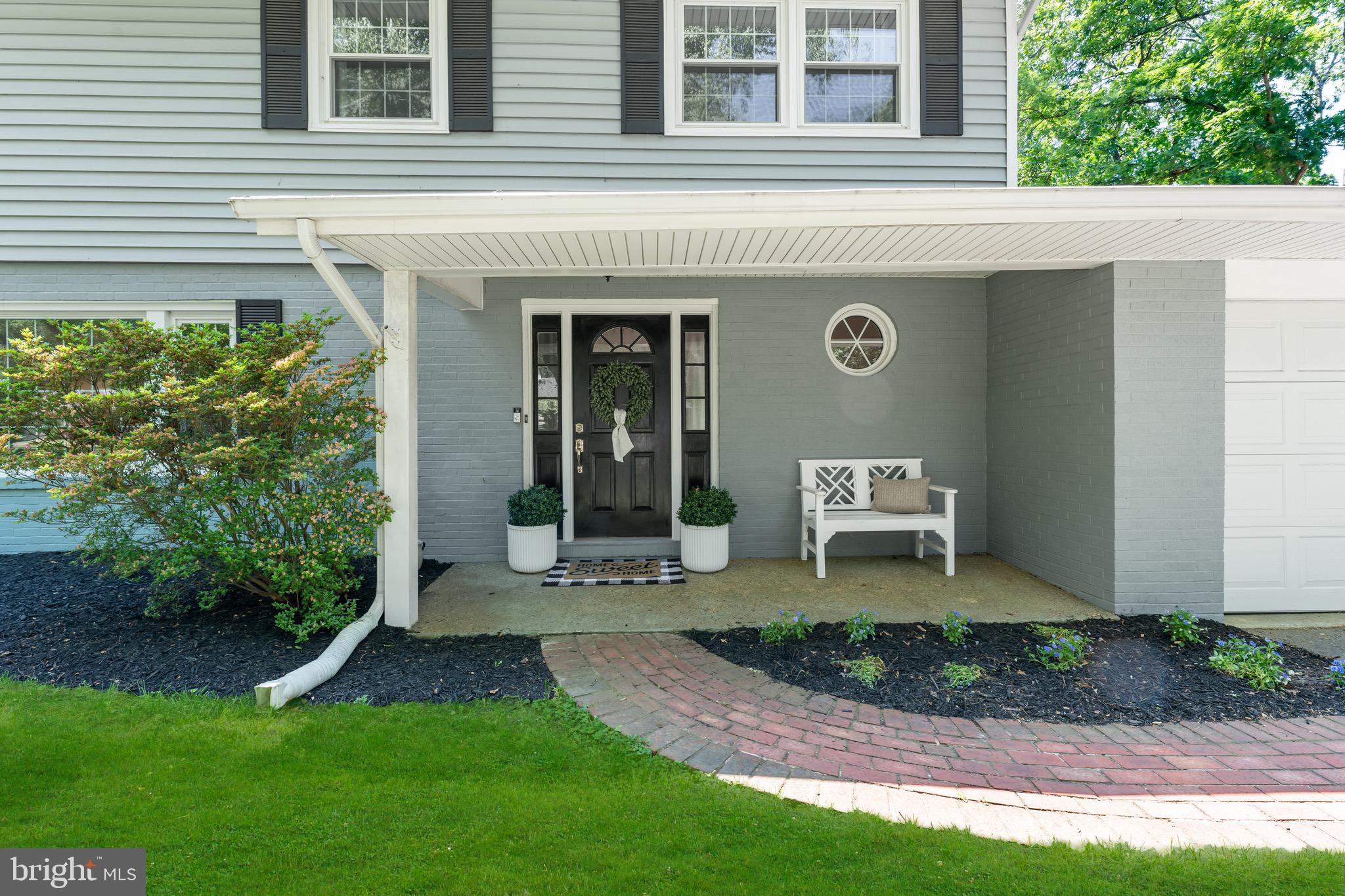 11 SAINT IVES DRIVE