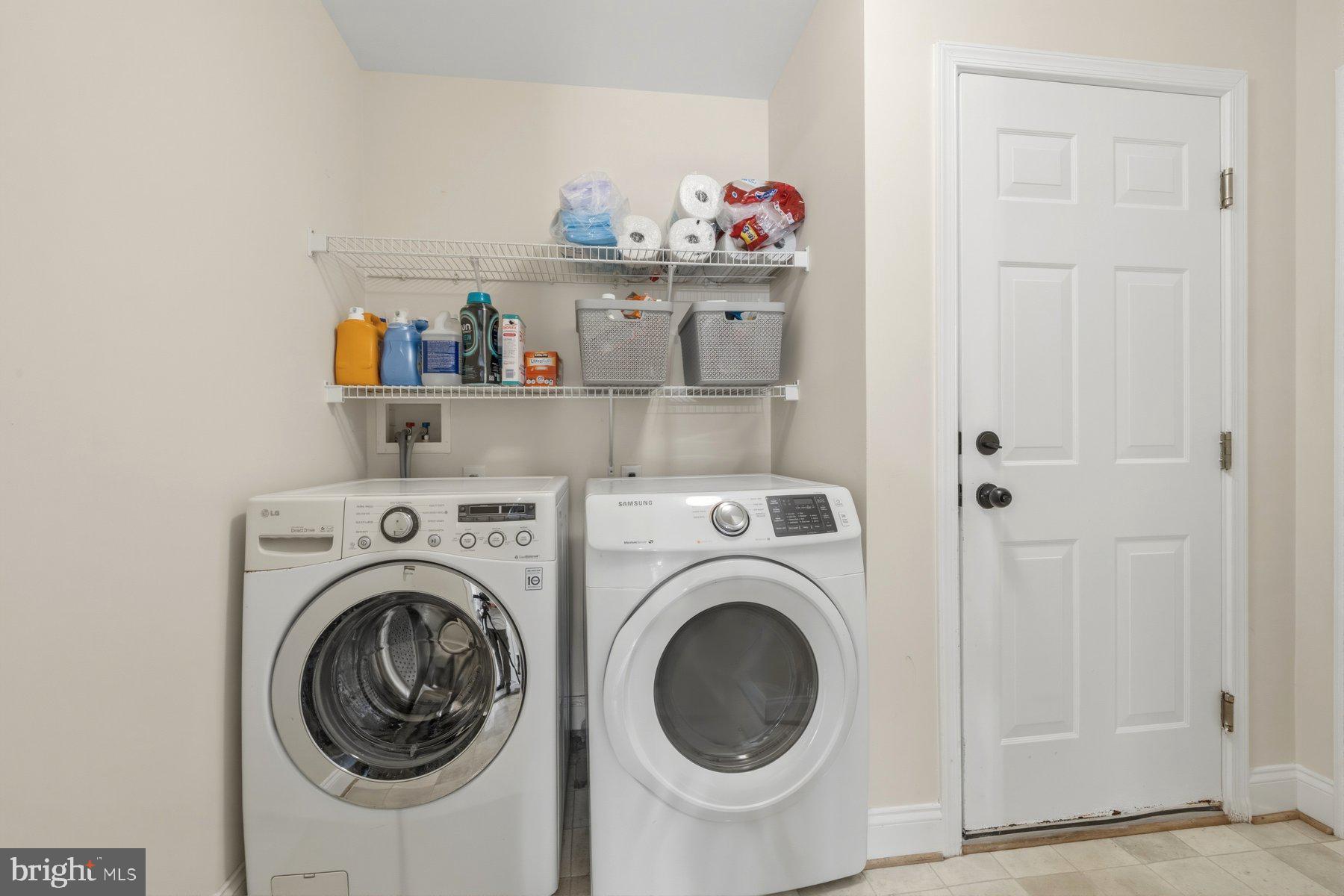 HUNGERFORD MANOR - Residential