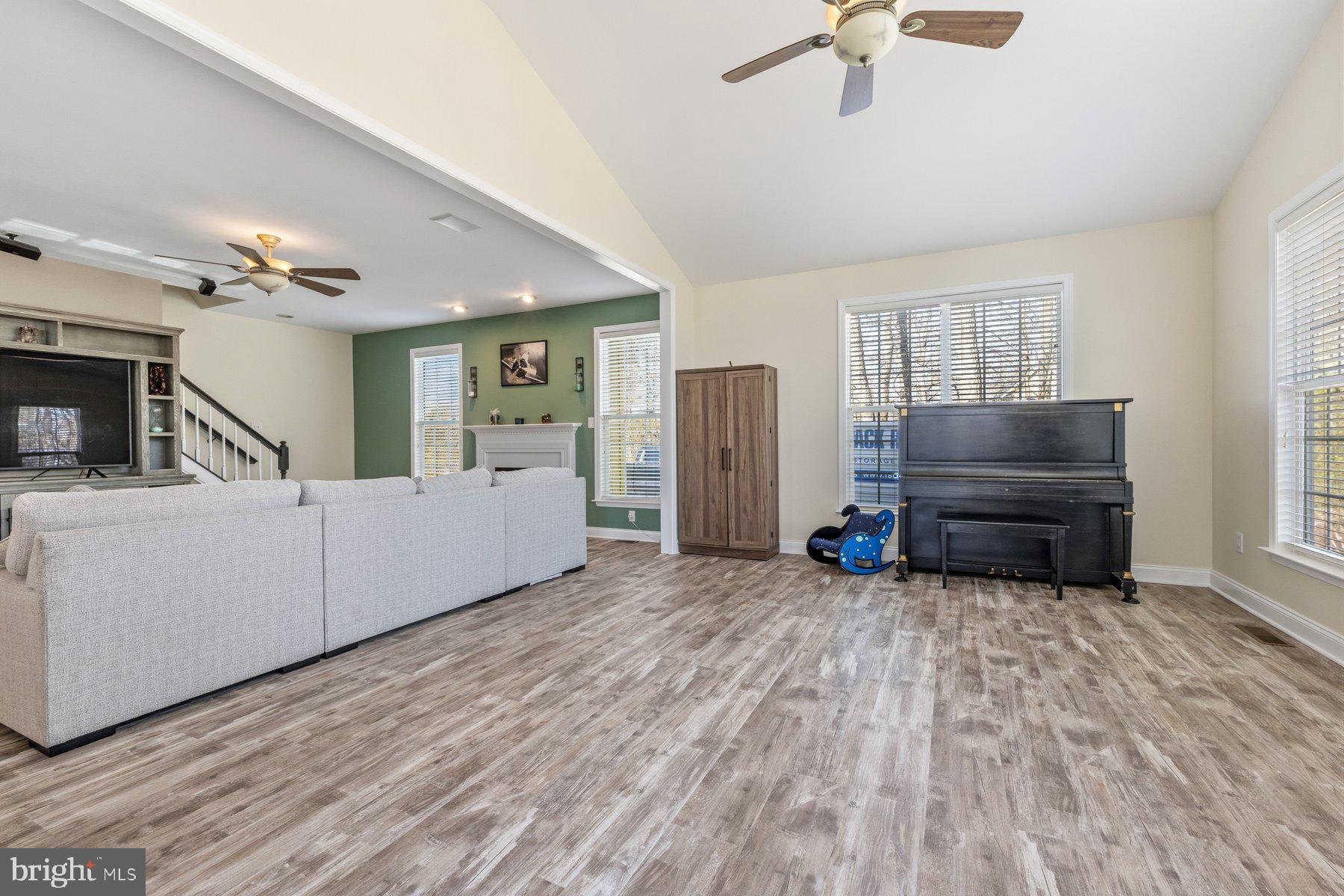 HUNGERFORD MANOR - Residential