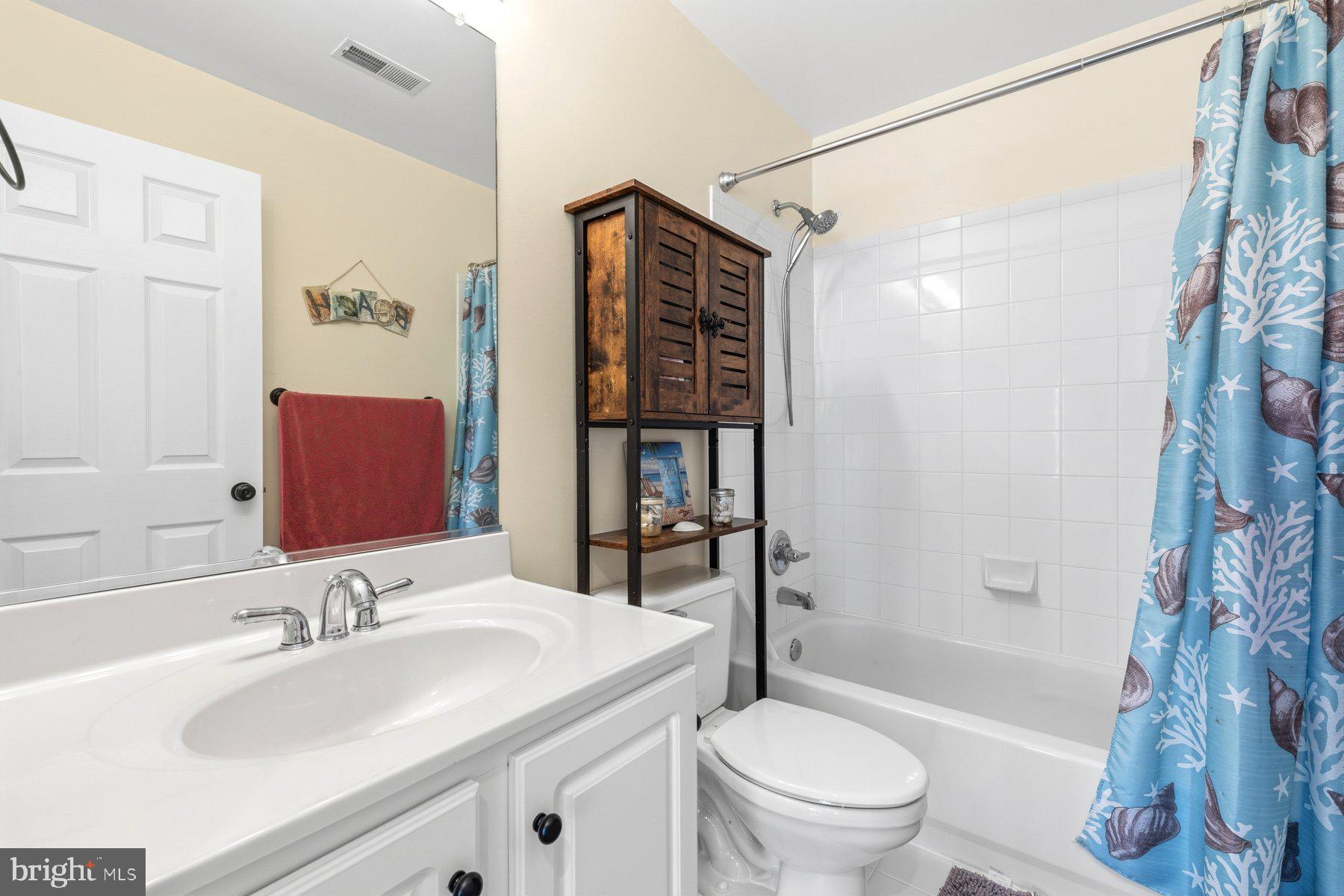 HUNGERFORD MANOR - Residential