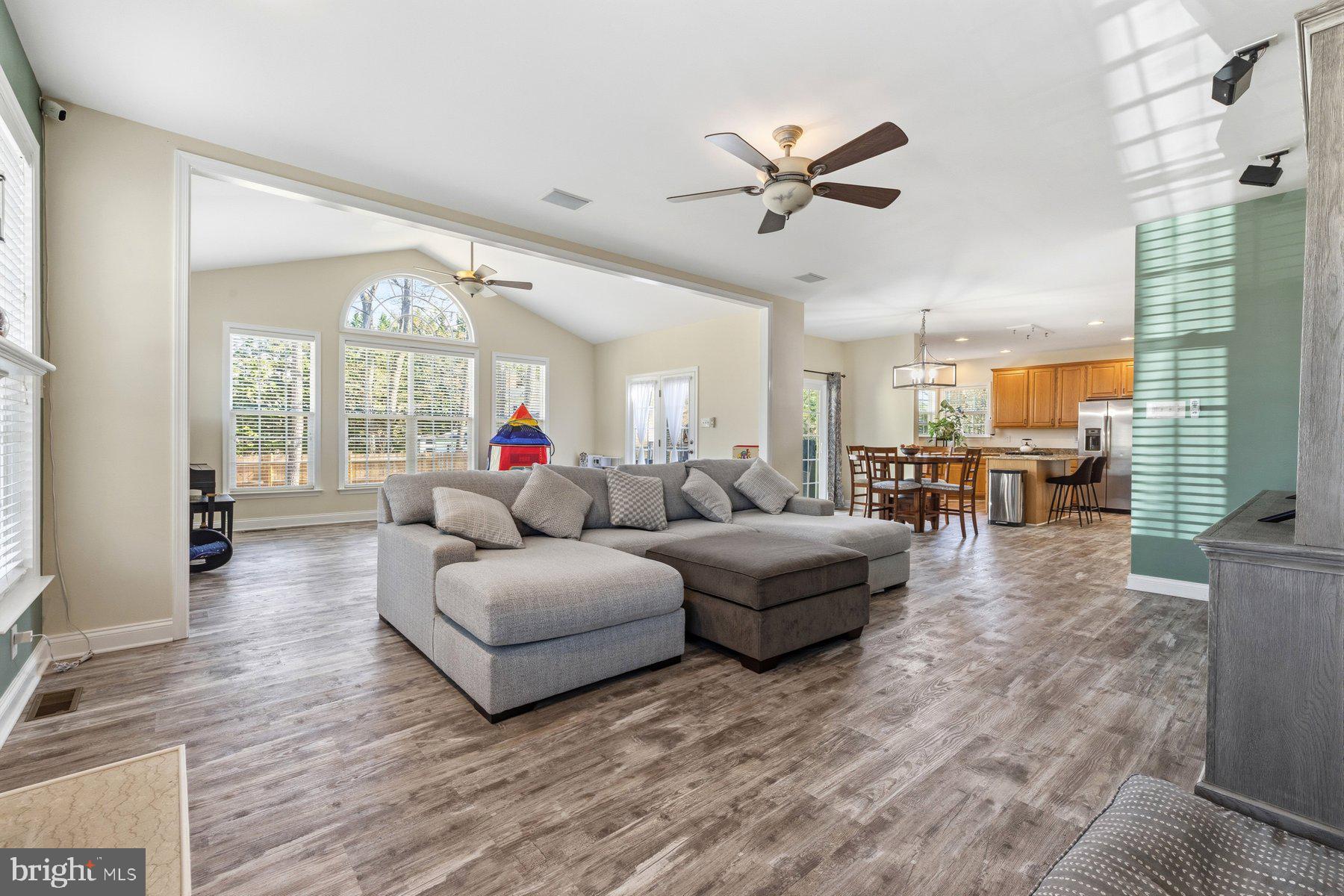 HUNGERFORD MANOR - Residential