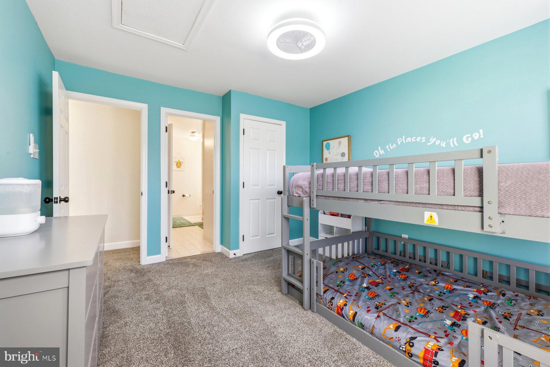 HUNGERFORD MANOR - Residential