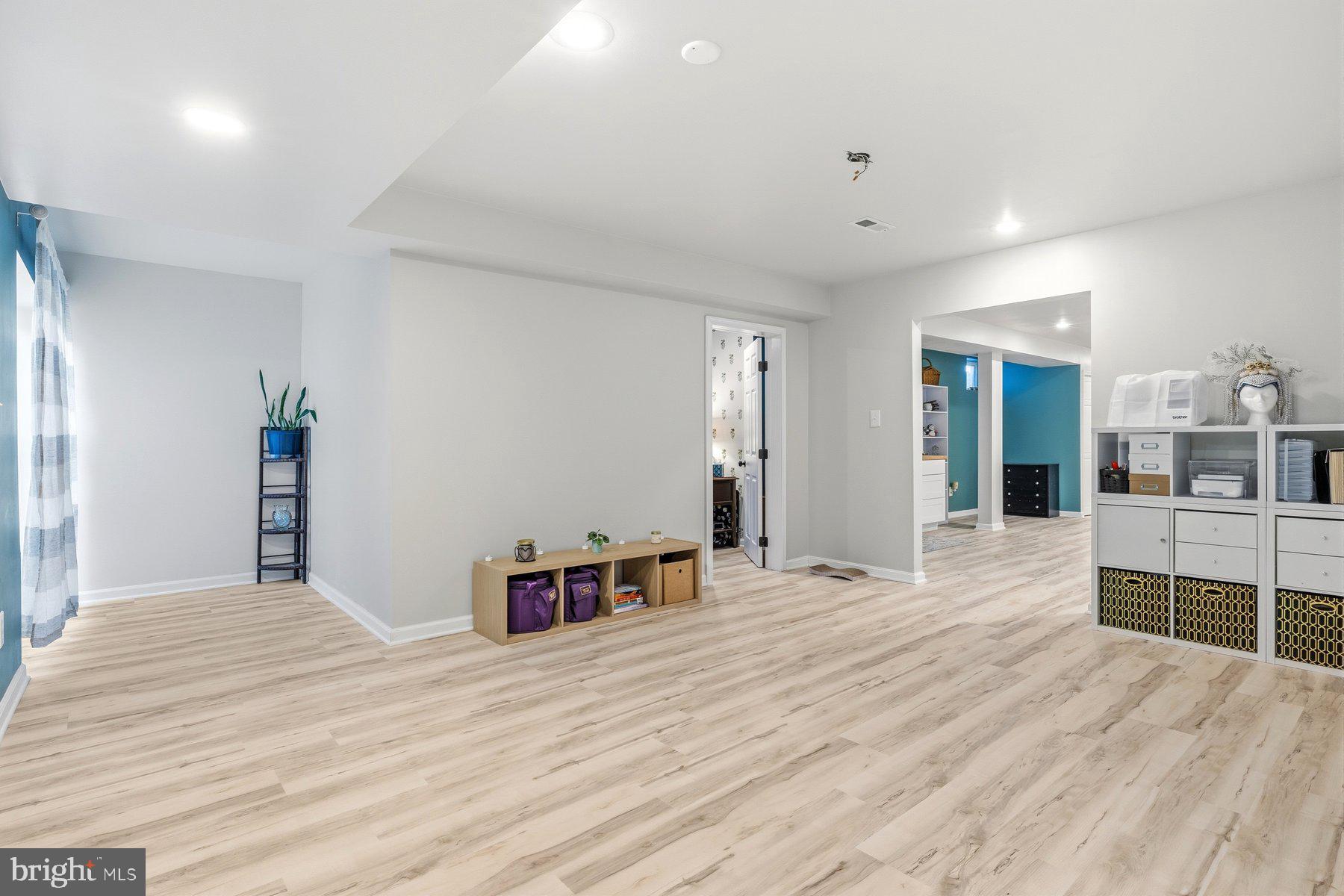 HUNGERFORD MANOR - Residential