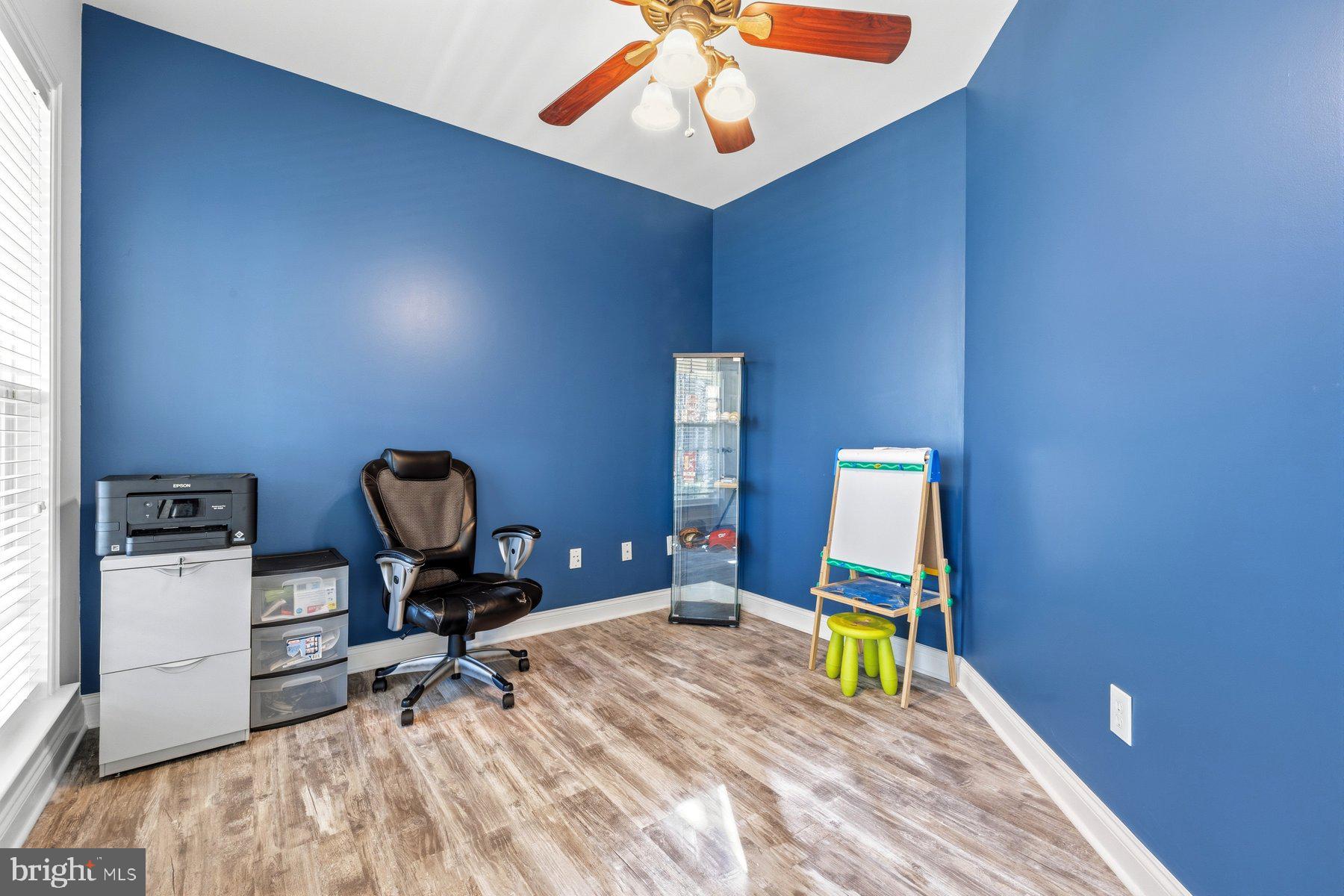 HUNGERFORD MANOR - Residential