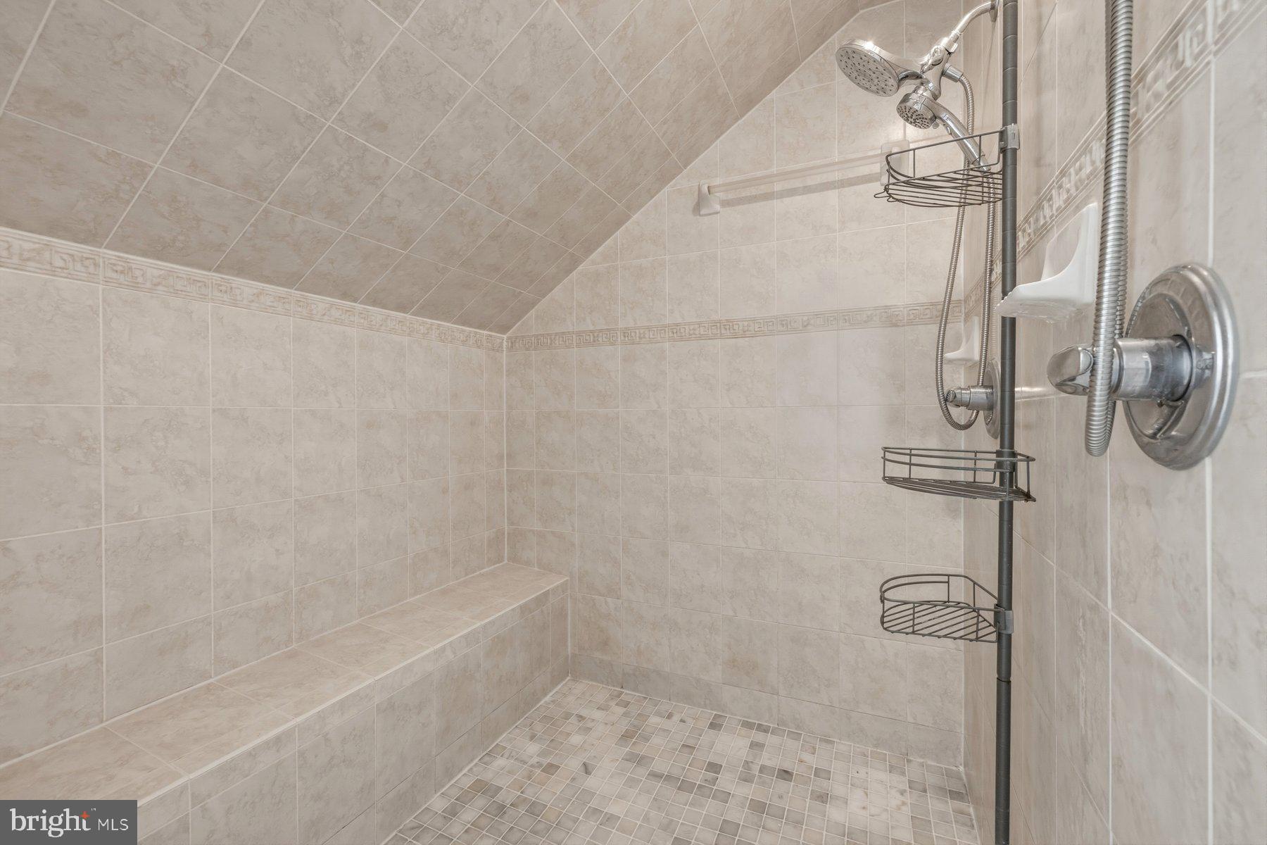 HUNGERFORD MANOR - Residential