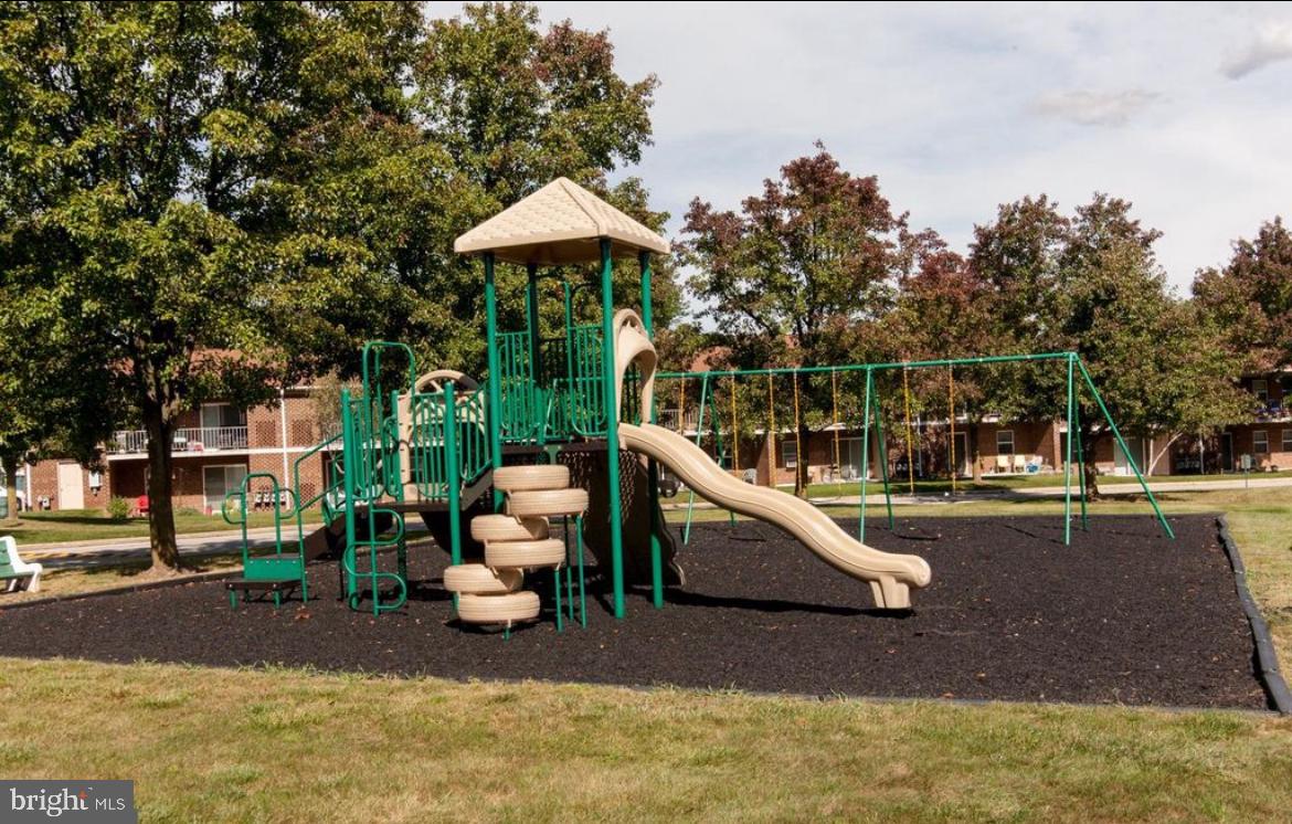 NORTHRIDGE ESTATES - Residential