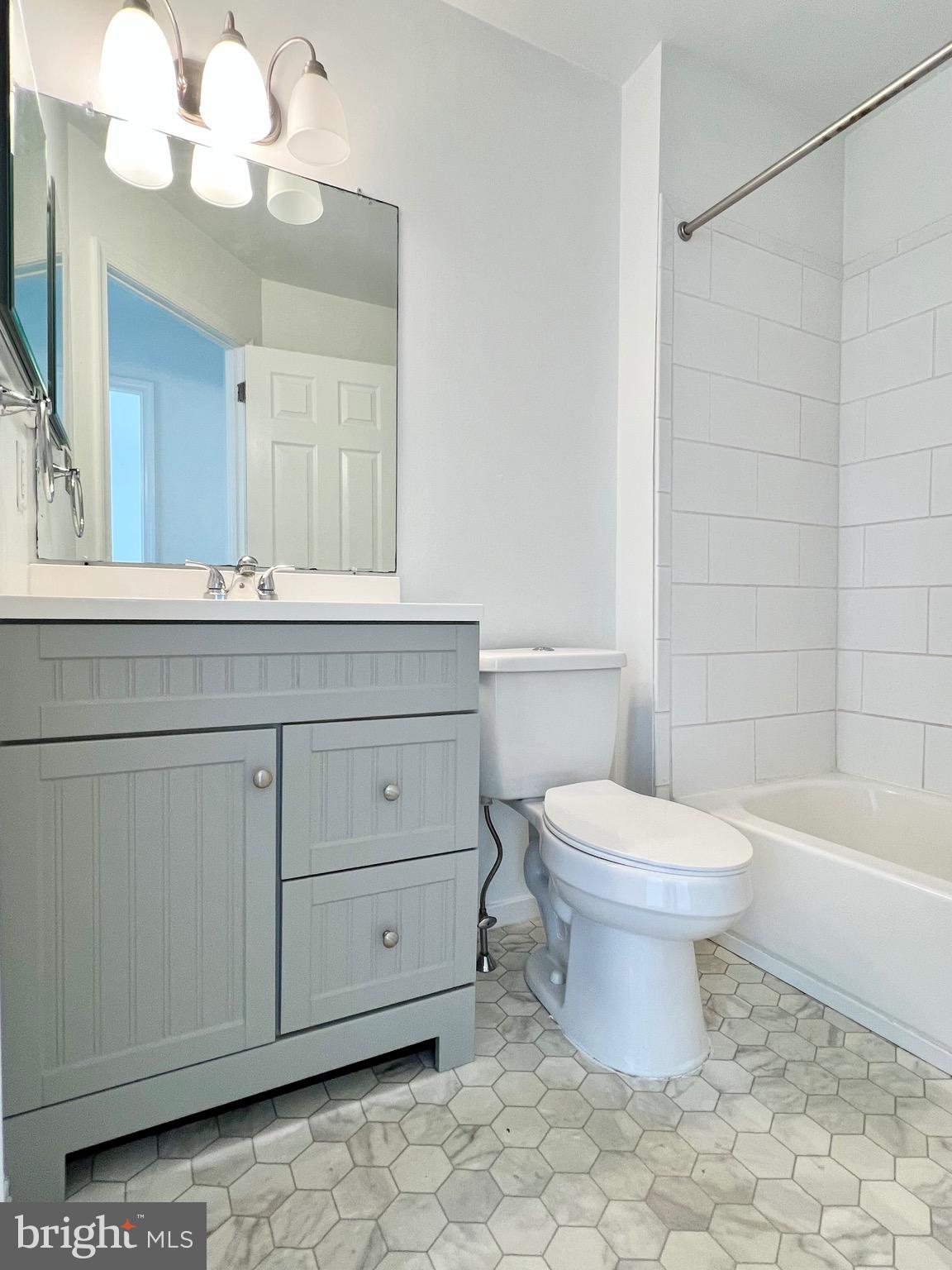 NORTHRIDGE ESTATES - Residential