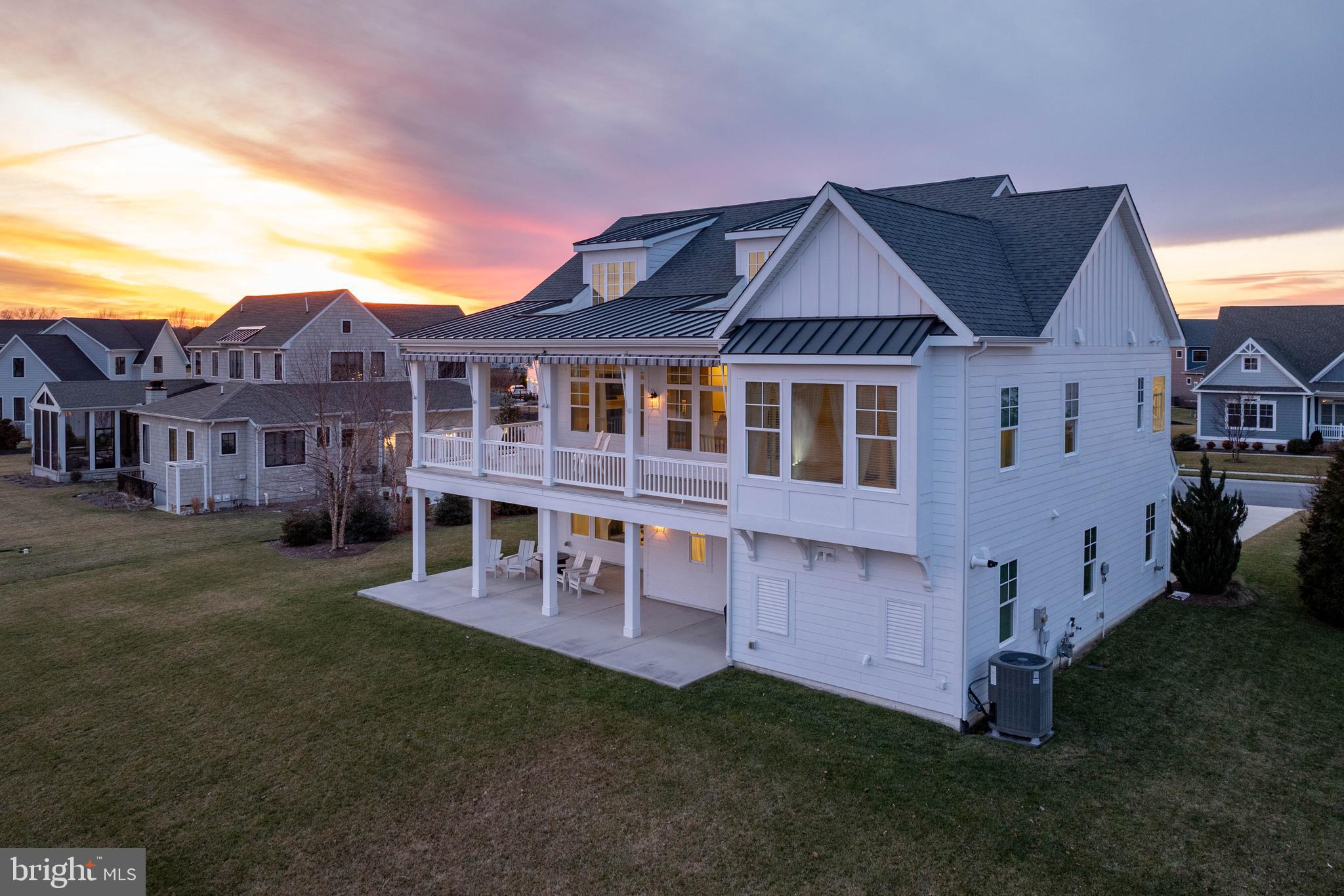 SHOWFIELD - Residential