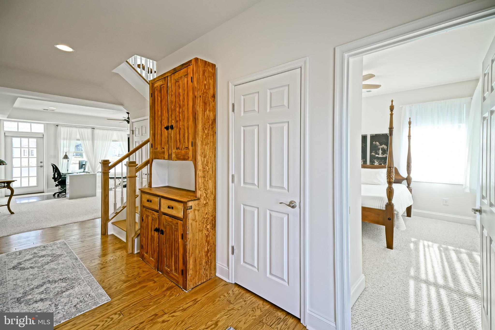 SHOWFIELD - Residential