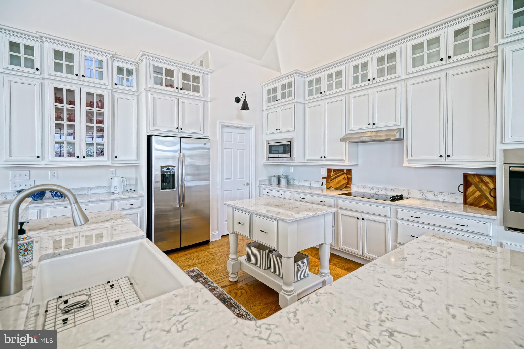 SHOWFIELD - Residential