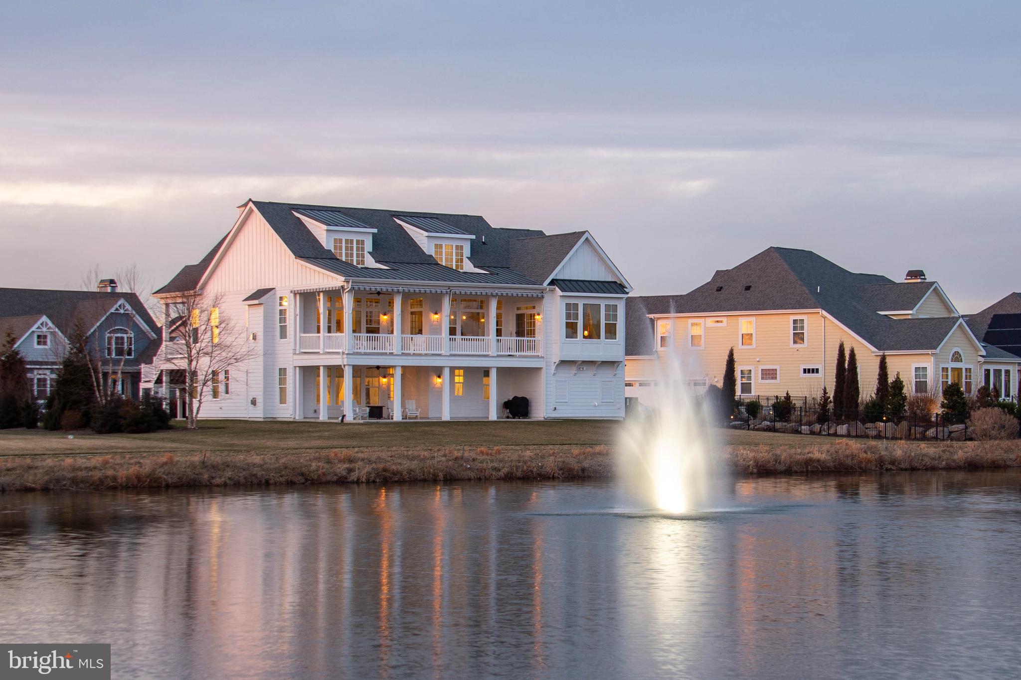 SHOWFIELD - Residential