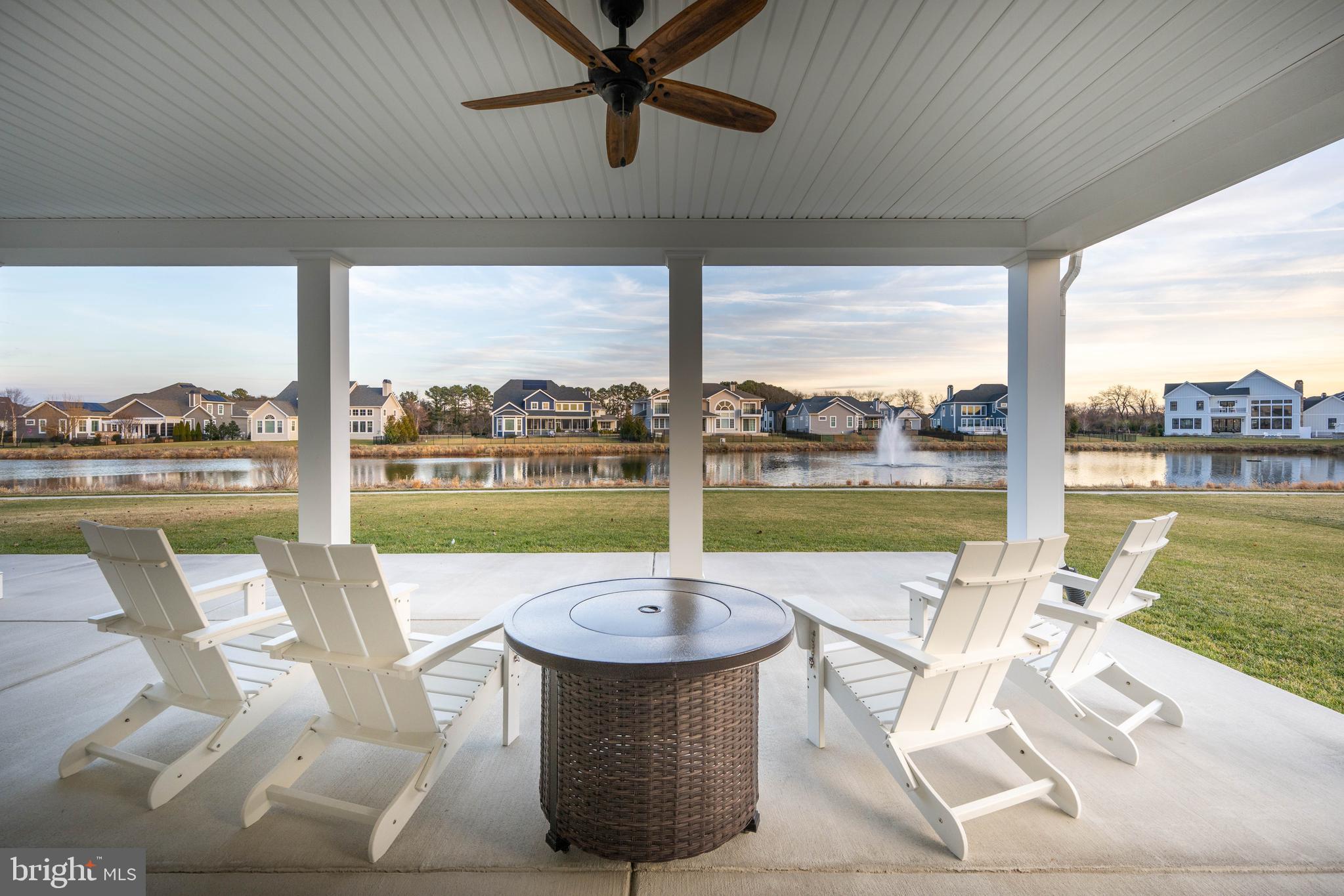 SHOWFIELD - Residential