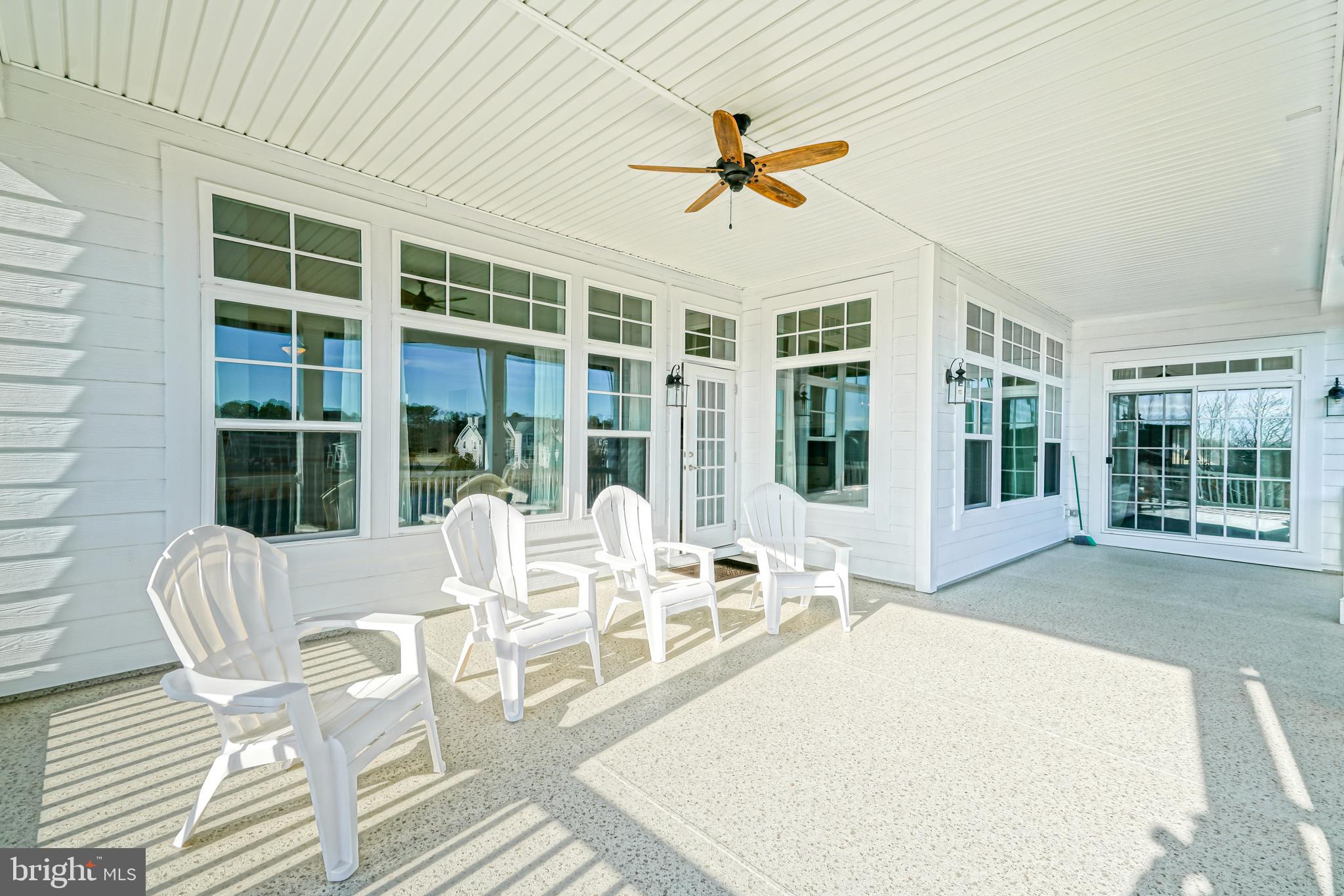 SHOWFIELD - Residential