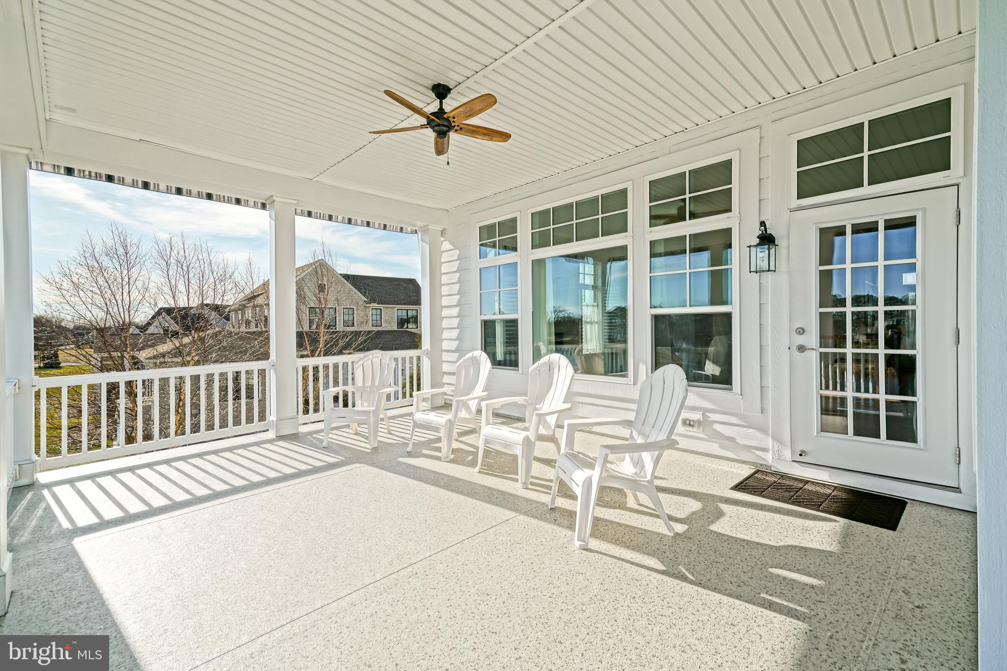 SHOWFIELD - Residential