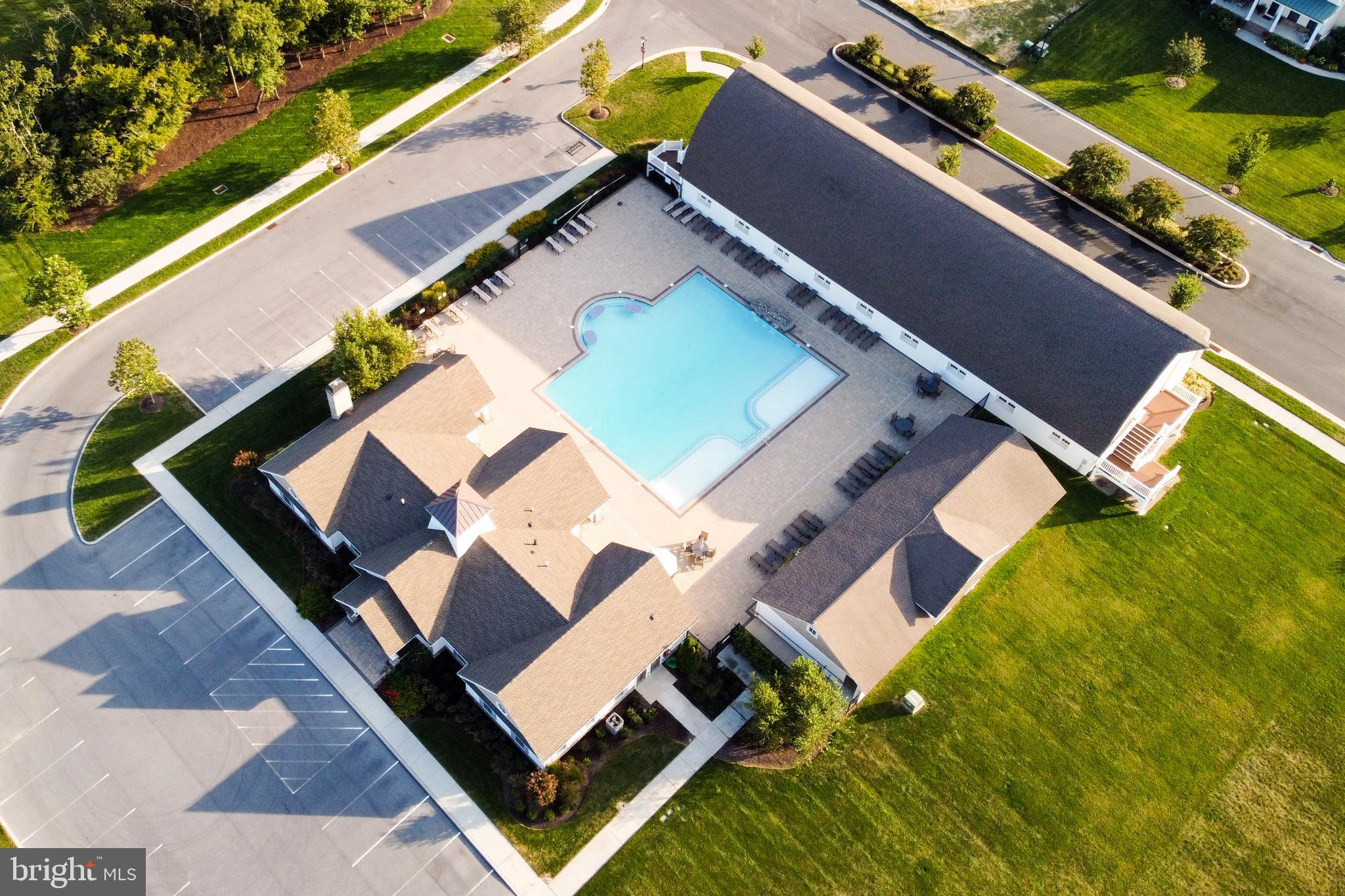 SHOWFIELD - Residential