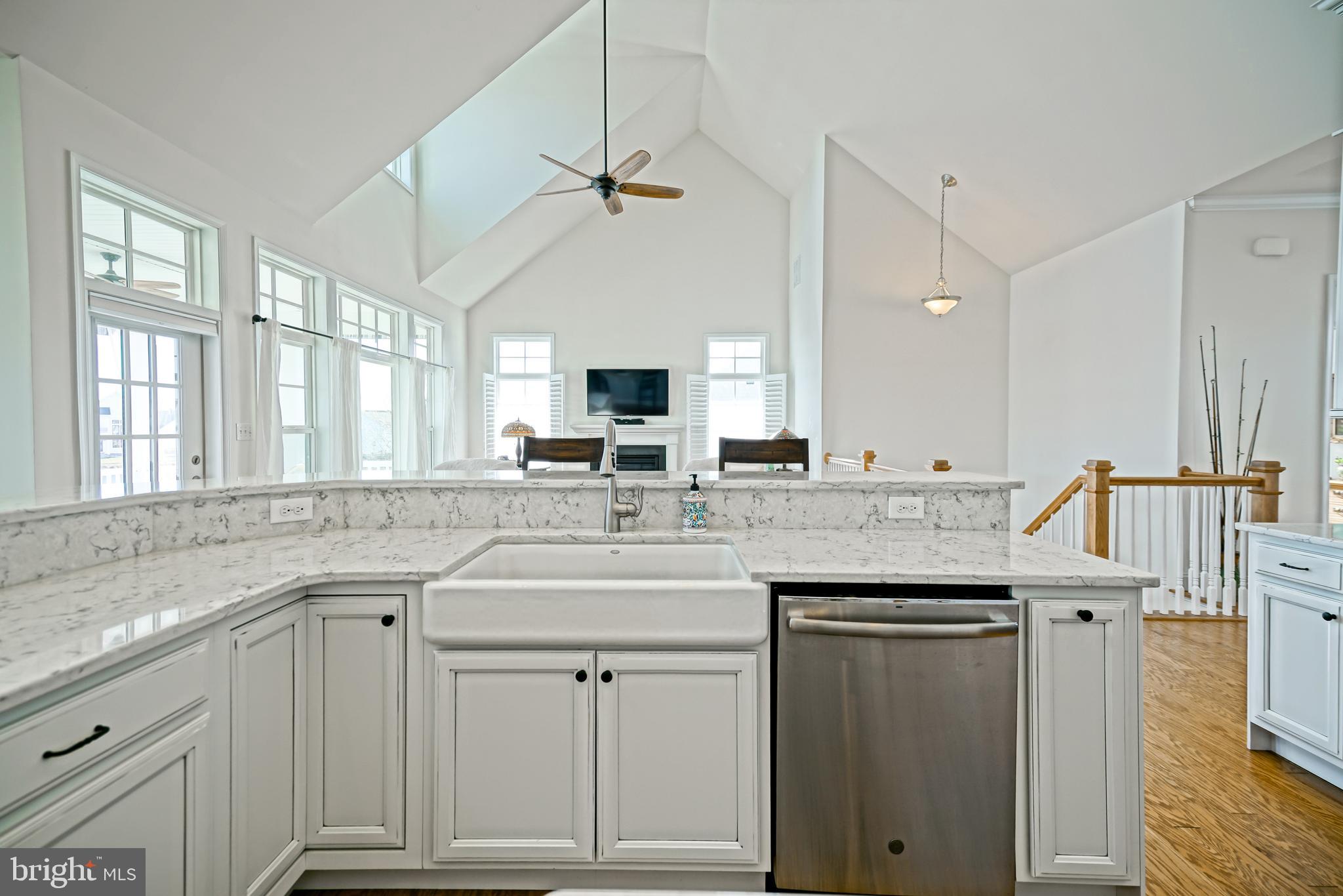 SHOWFIELD - Residential