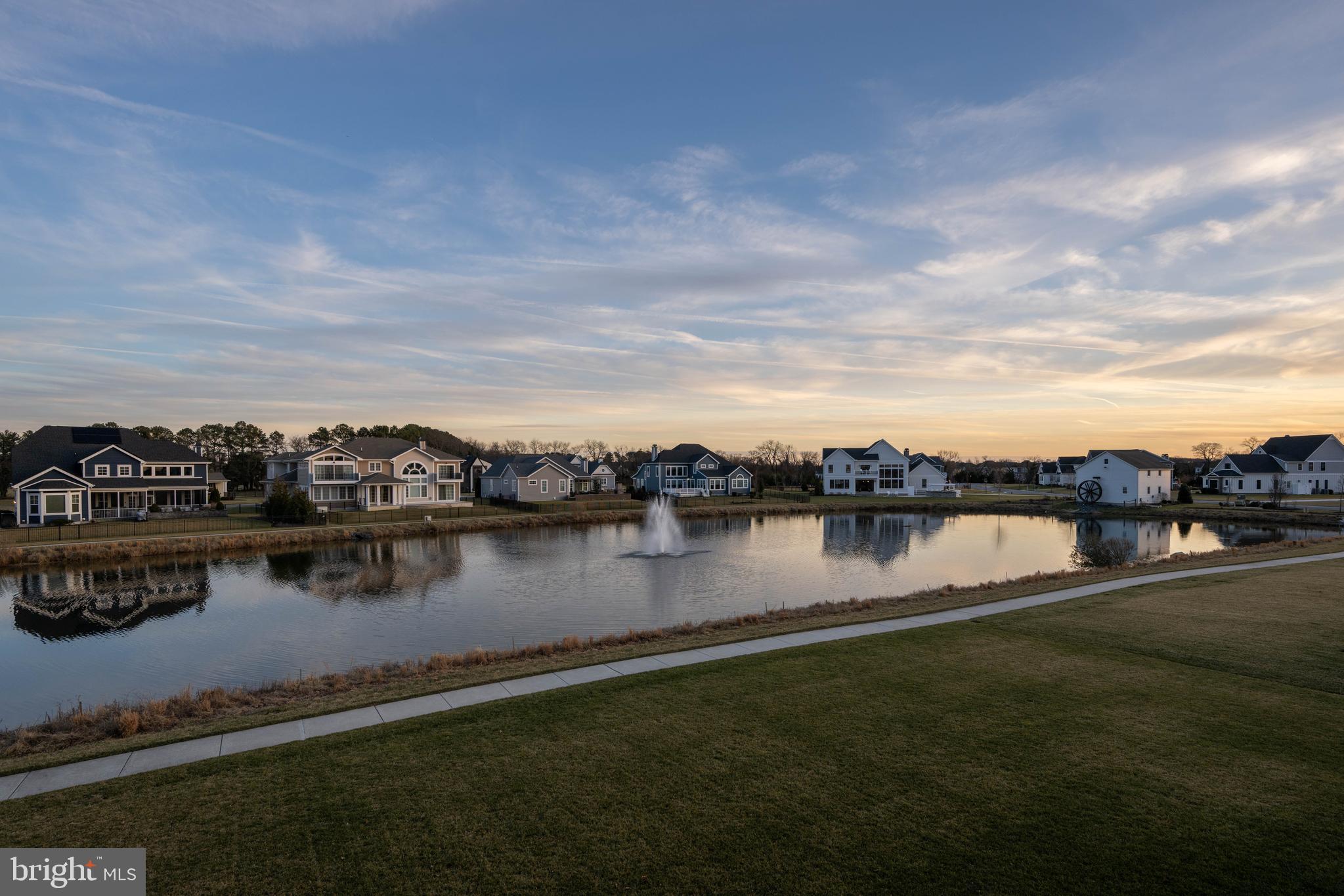 SHOWFIELD - Residential